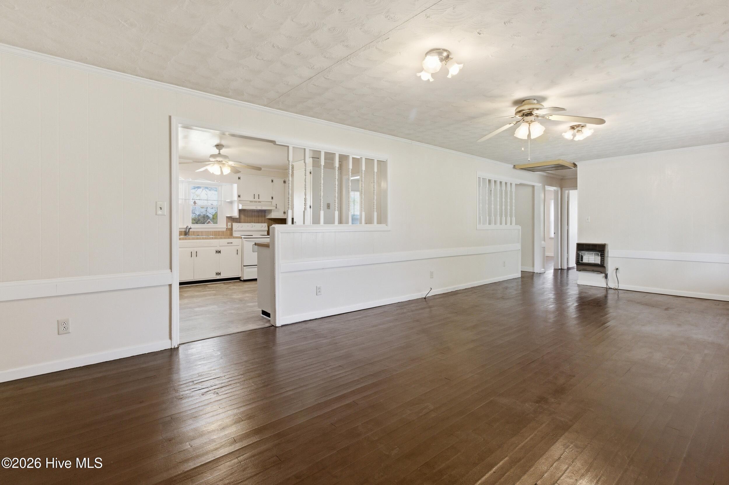 204 Glenburnie Drive Property Photo 2