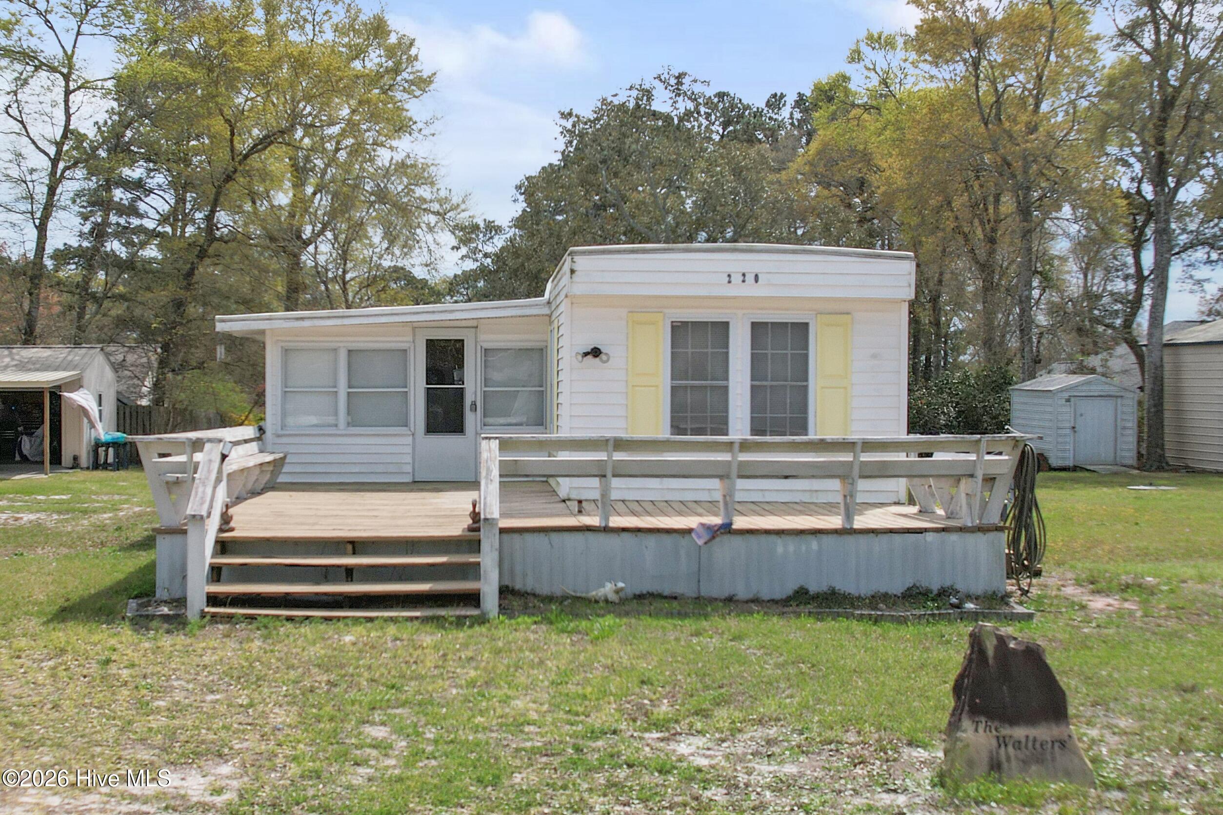 218 & 220 Magnolia Drive Property Photo 44
