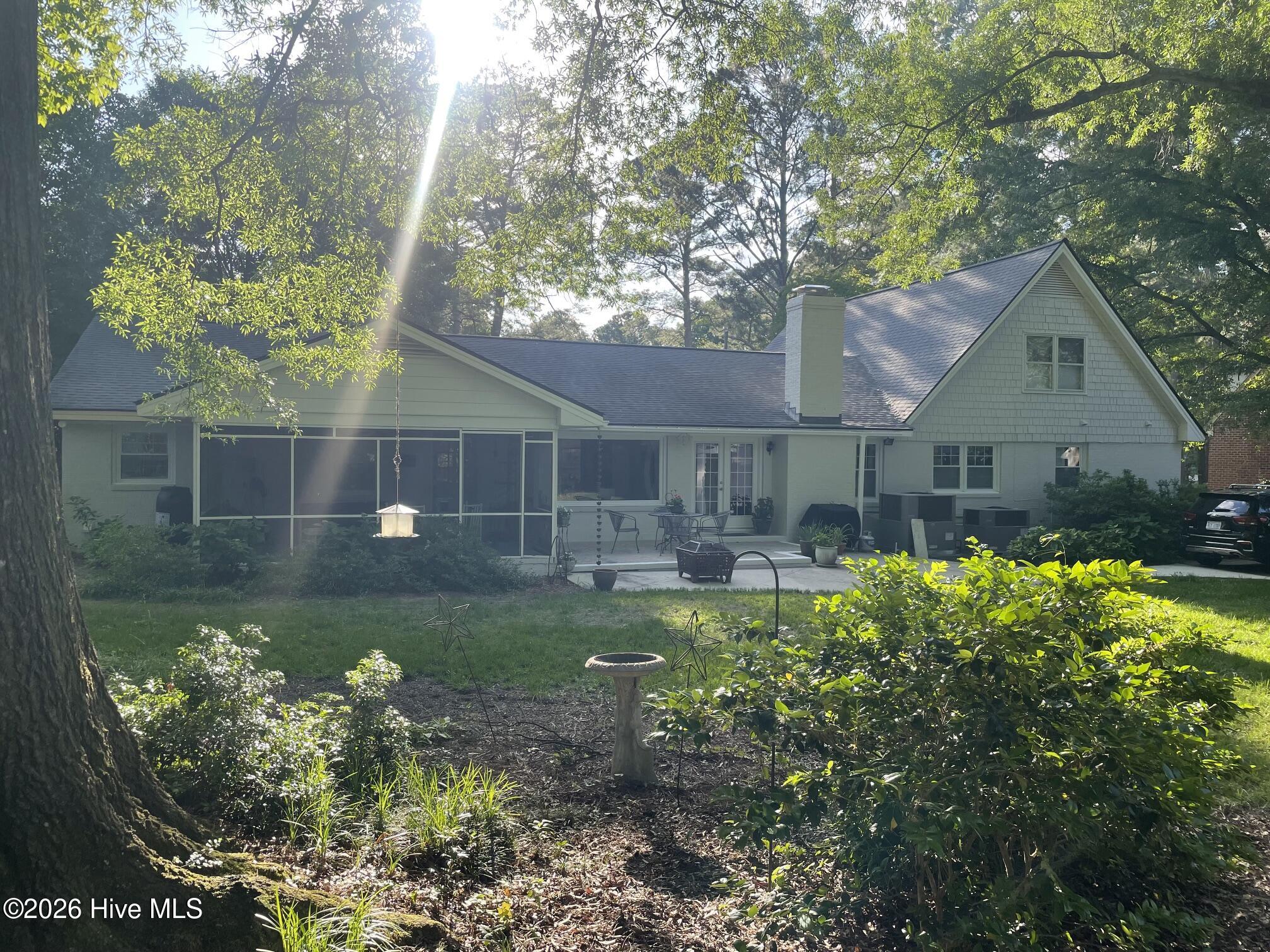 2210 Sulgrave Drive Nw Property Photo 5