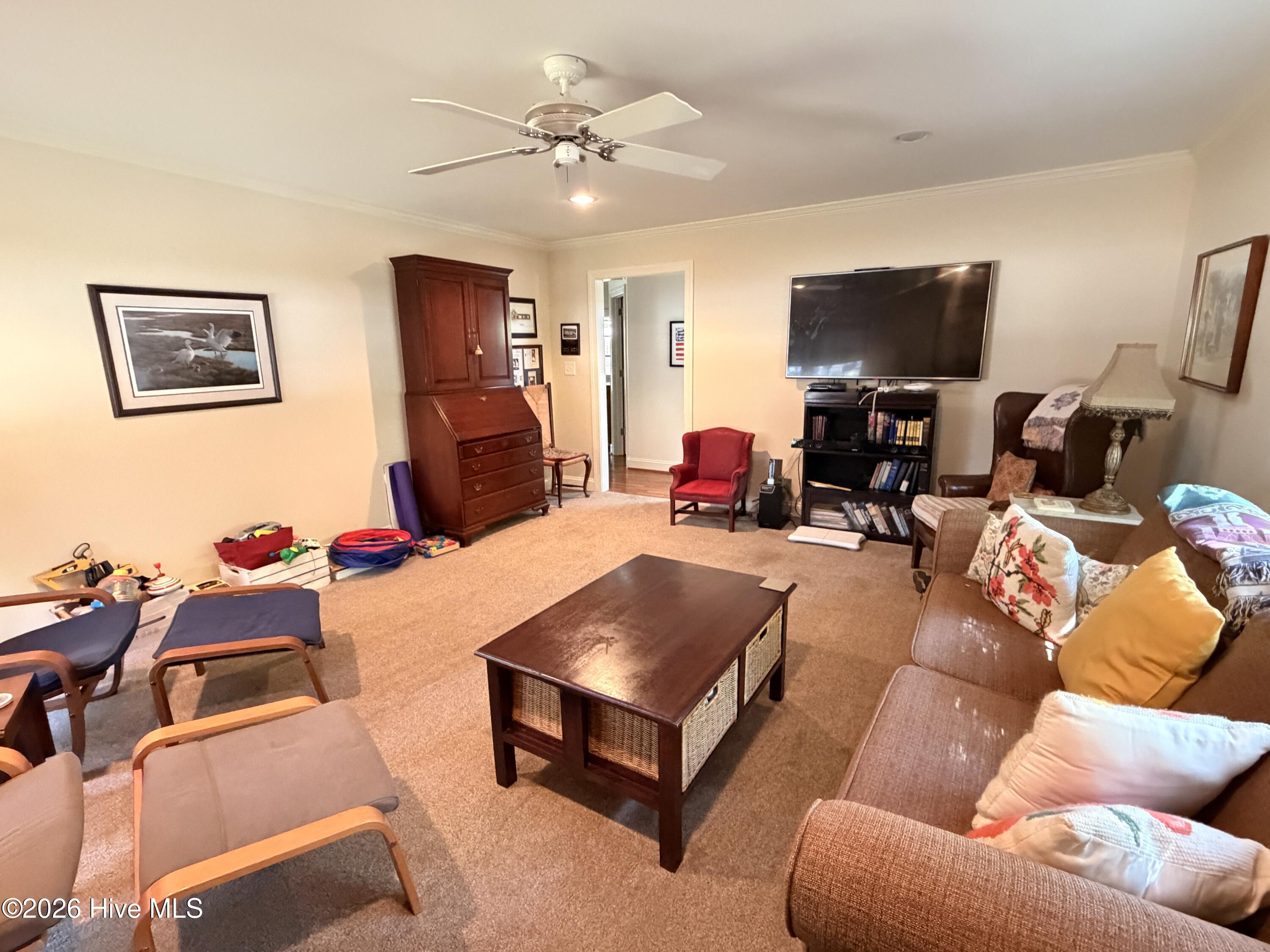 2210 Sulgrave Drive Nw Property Photo 9