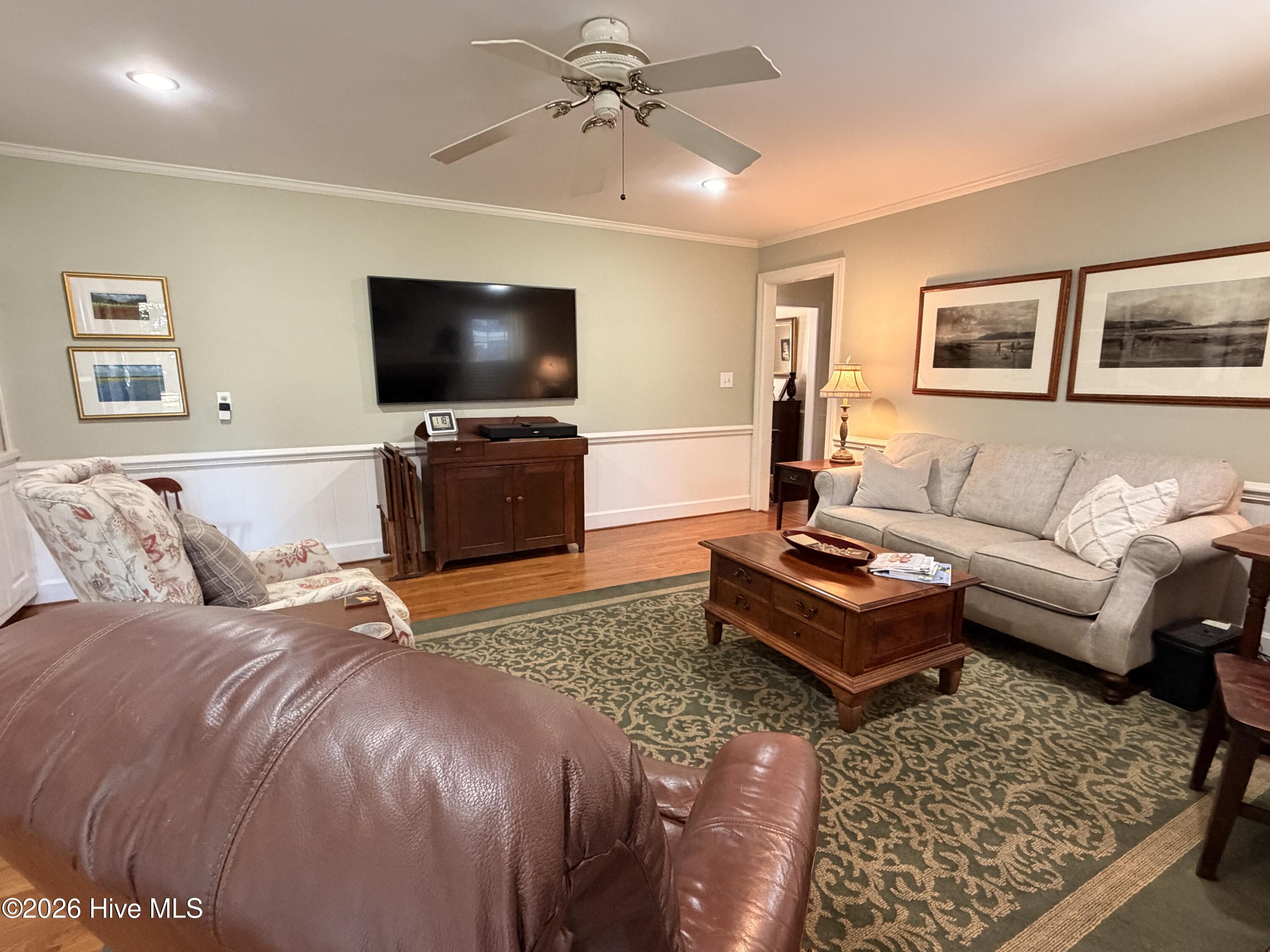 2210 Sulgrave Drive Nw Property Photo 14