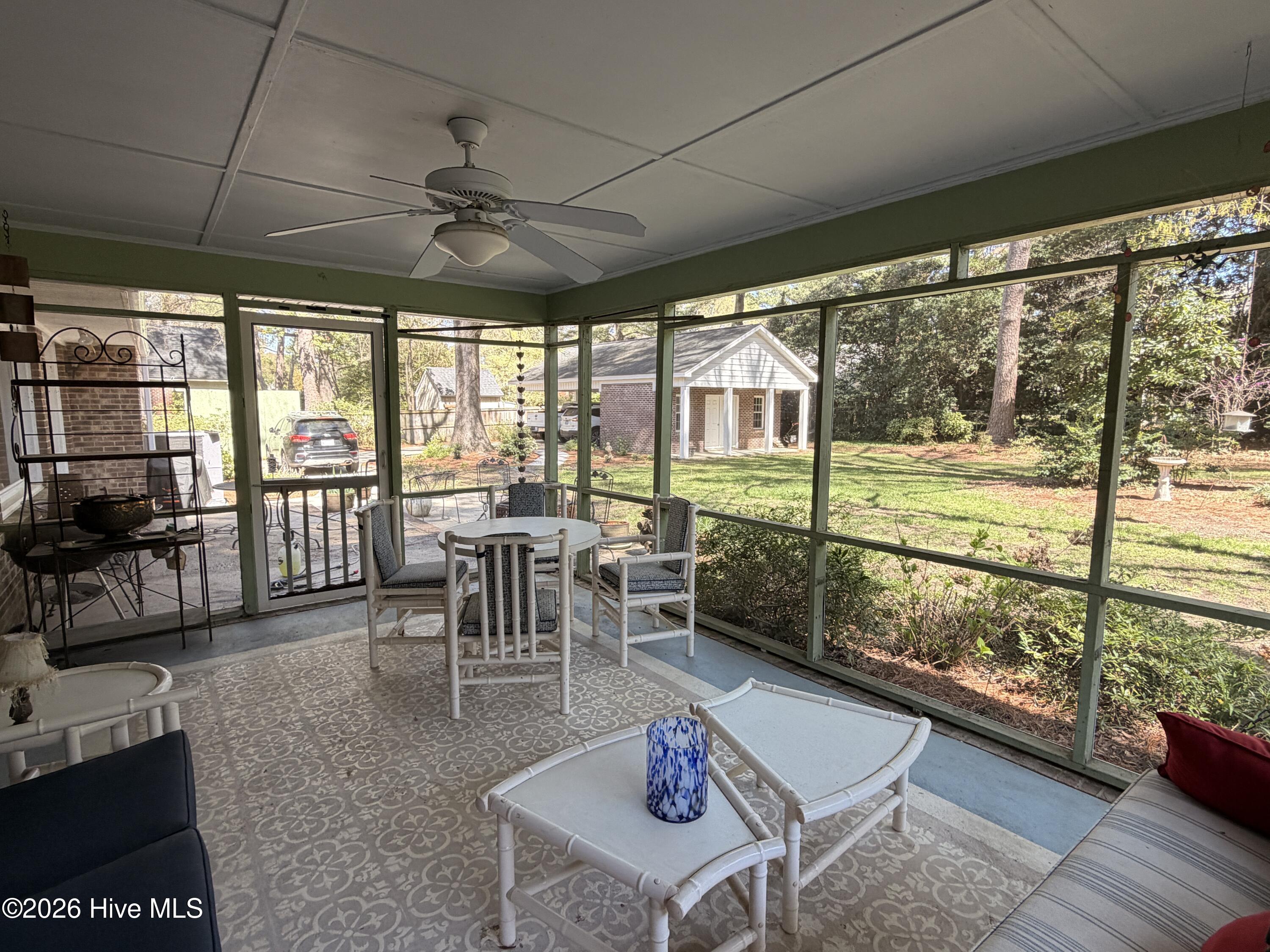 2210 Sulgrave Drive Nw Property Photo 29