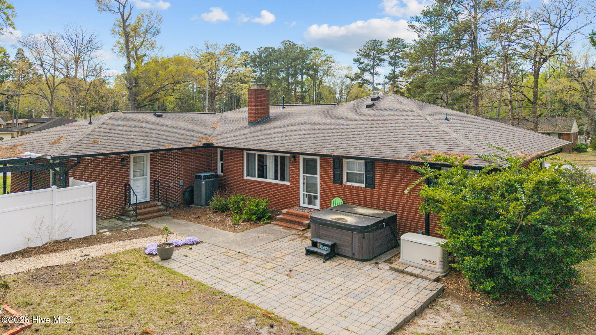 302 Oak Drive Property Photo 8