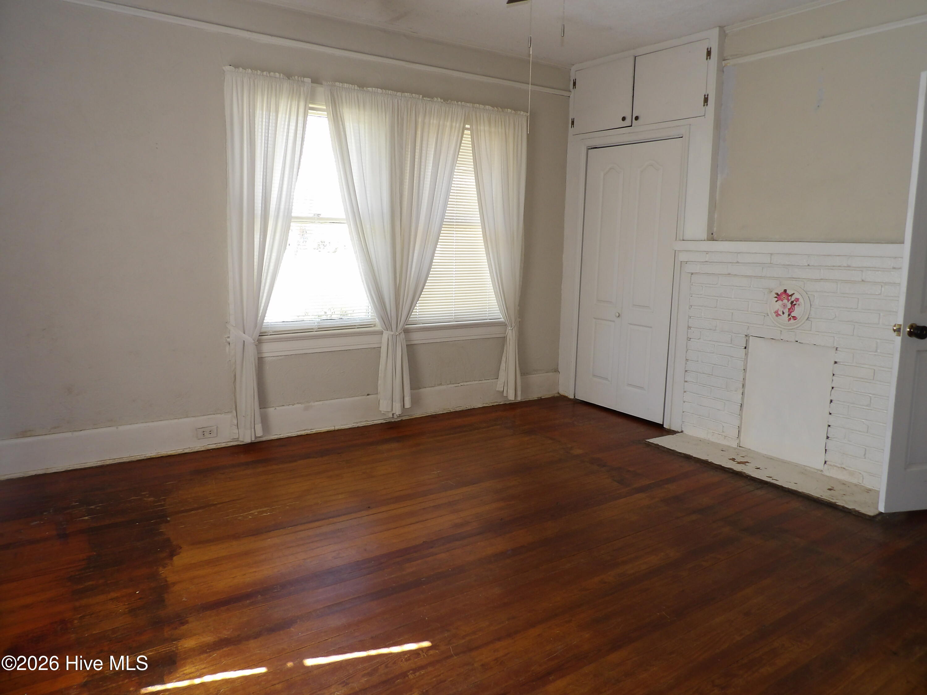 201 E Thompson Avenue Property Photo 8