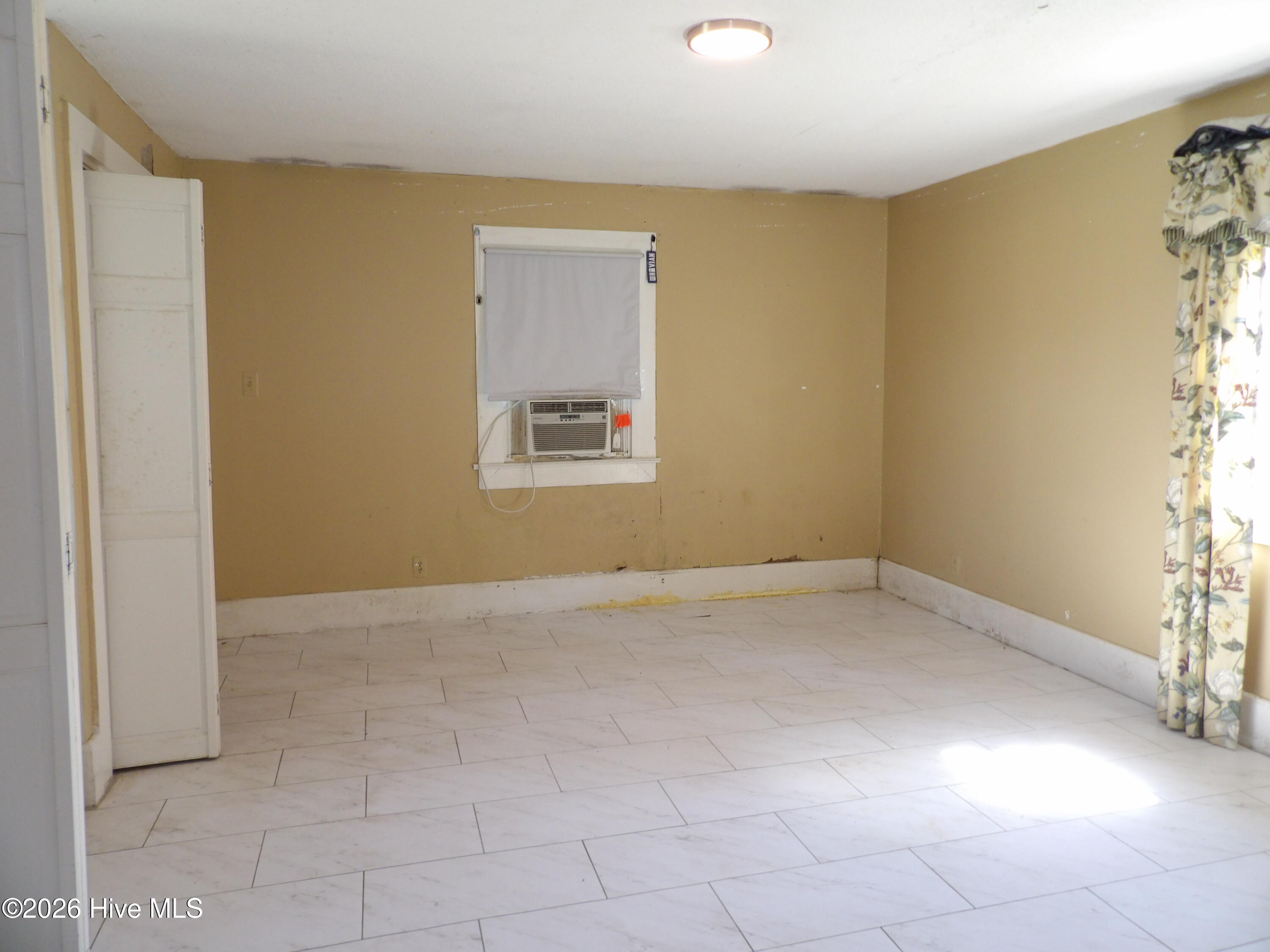 201 E Thompson Avenue Property Photo 14