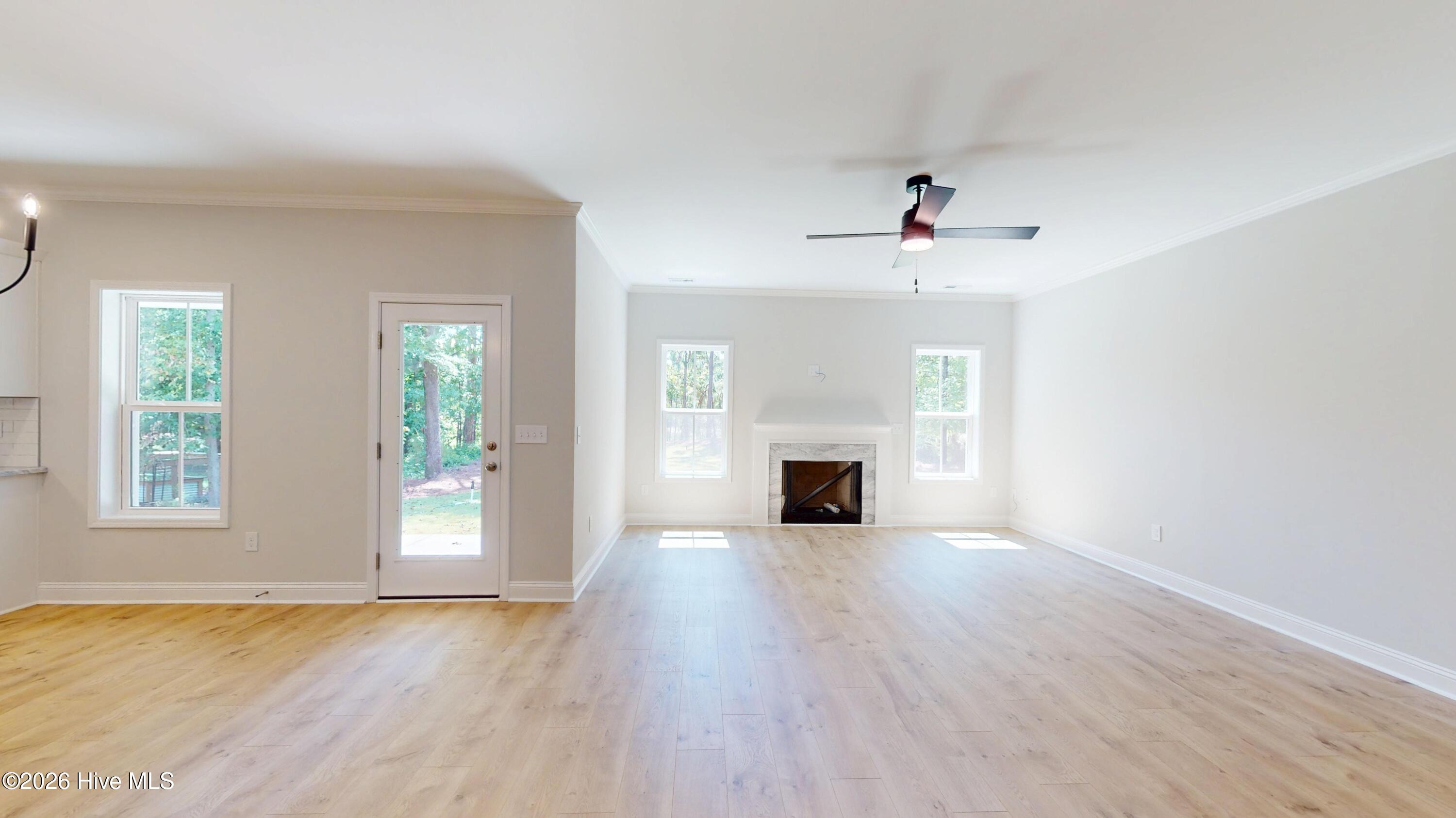 165 Devonshire Avenue W Property Photo 3