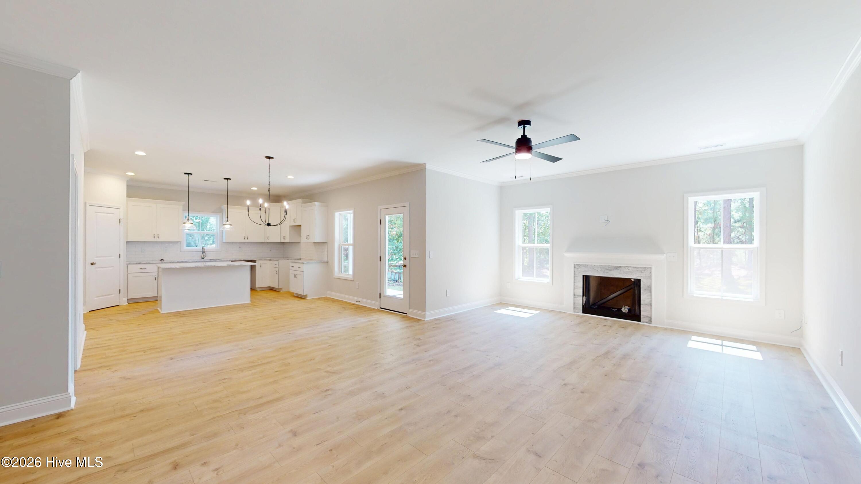 165 Devonshire Avenue W Property Photo 4