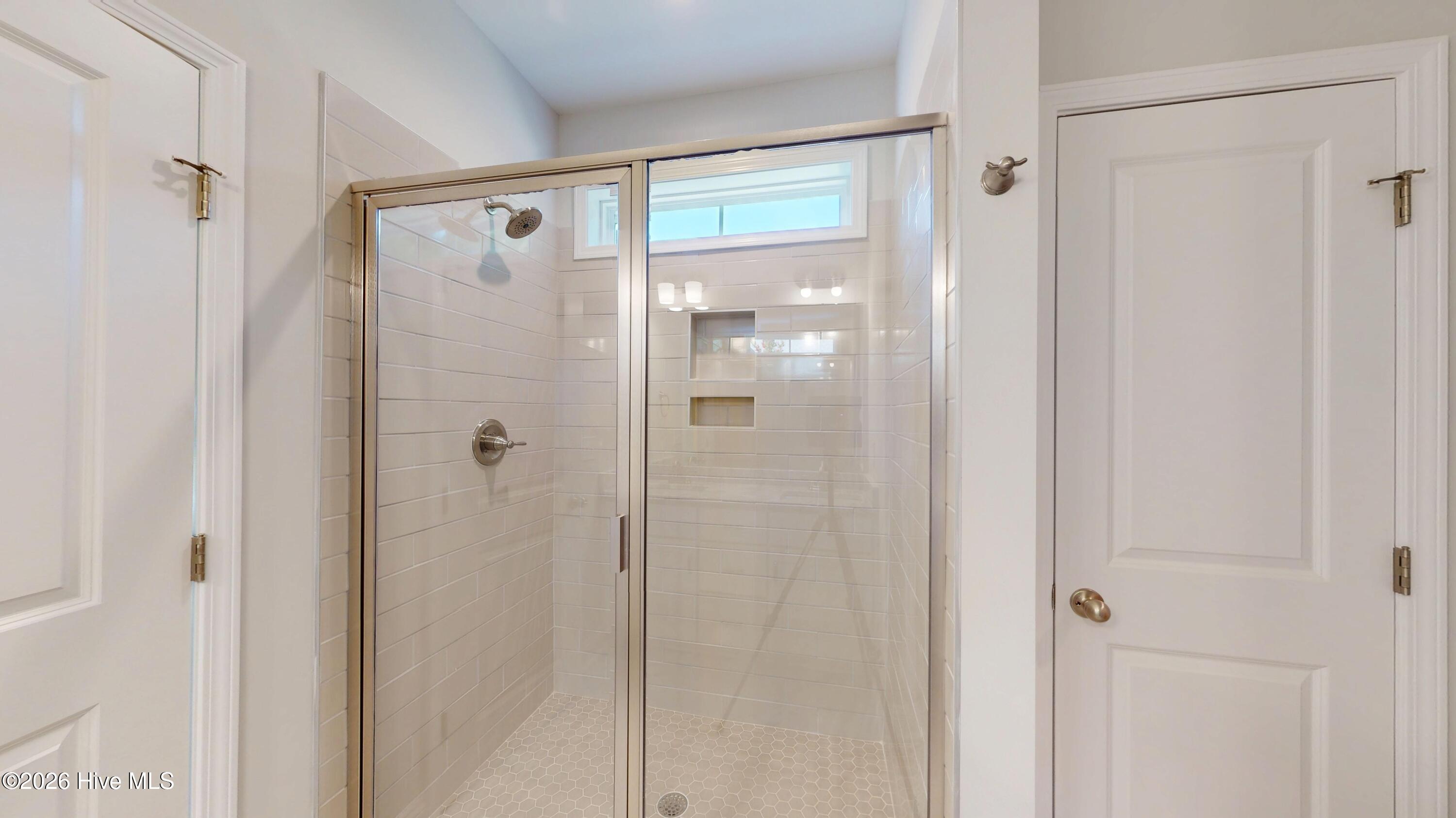 165 Devonshire Avenue W Property Photo 11