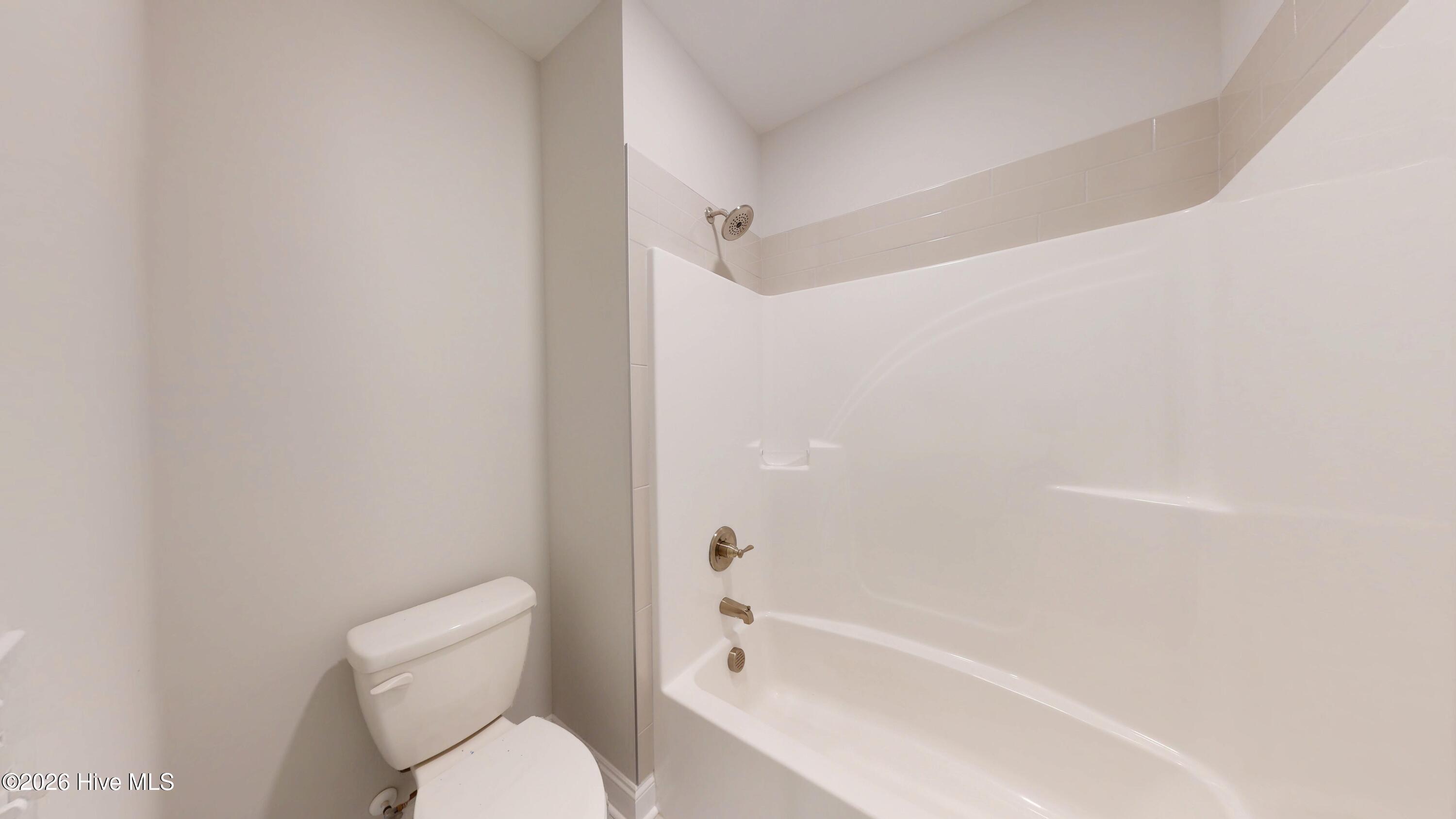 165 Devonshire Avenue W Property Photo 13