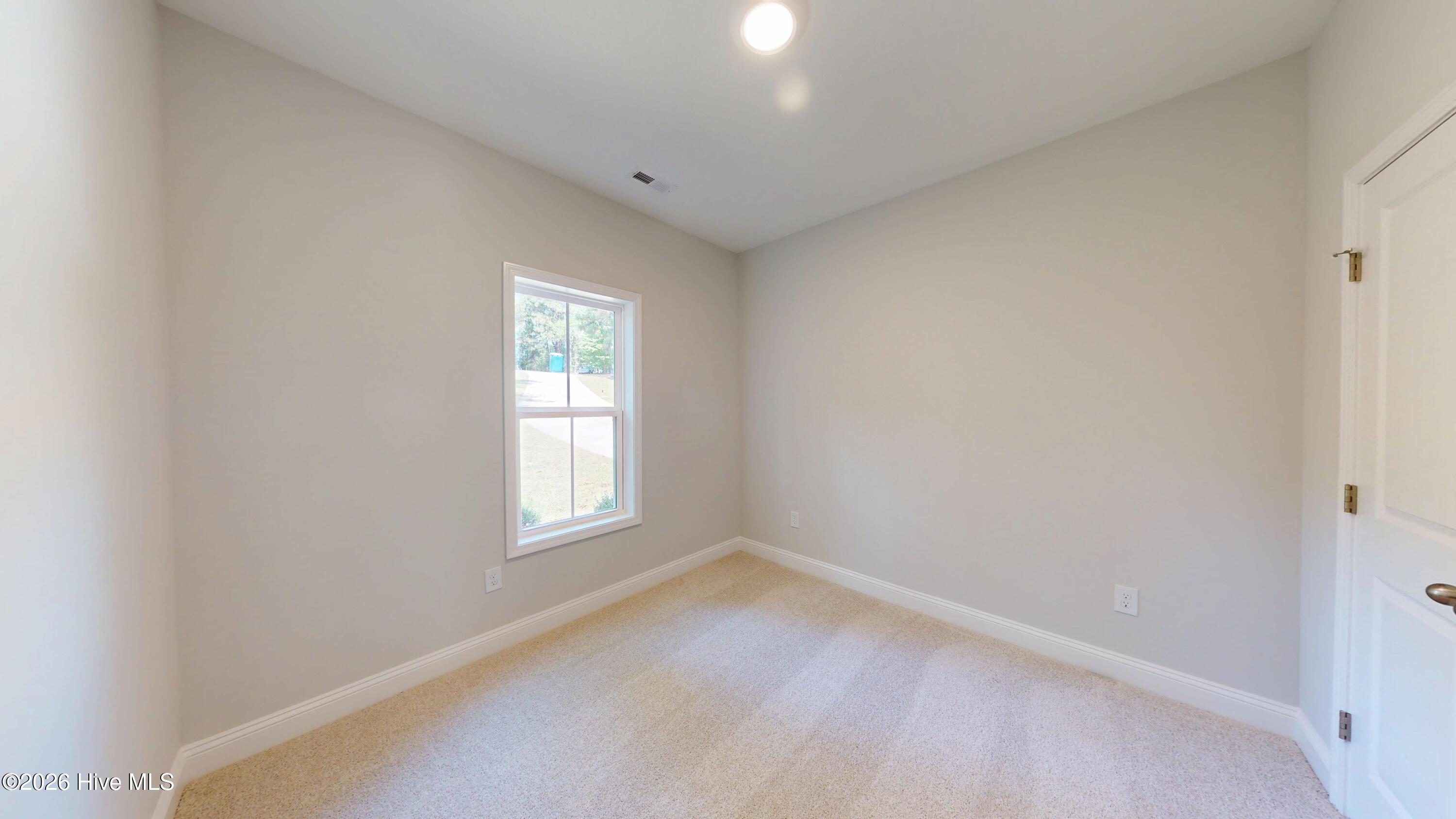 165 Devonshire Avenue W Property Photo 16