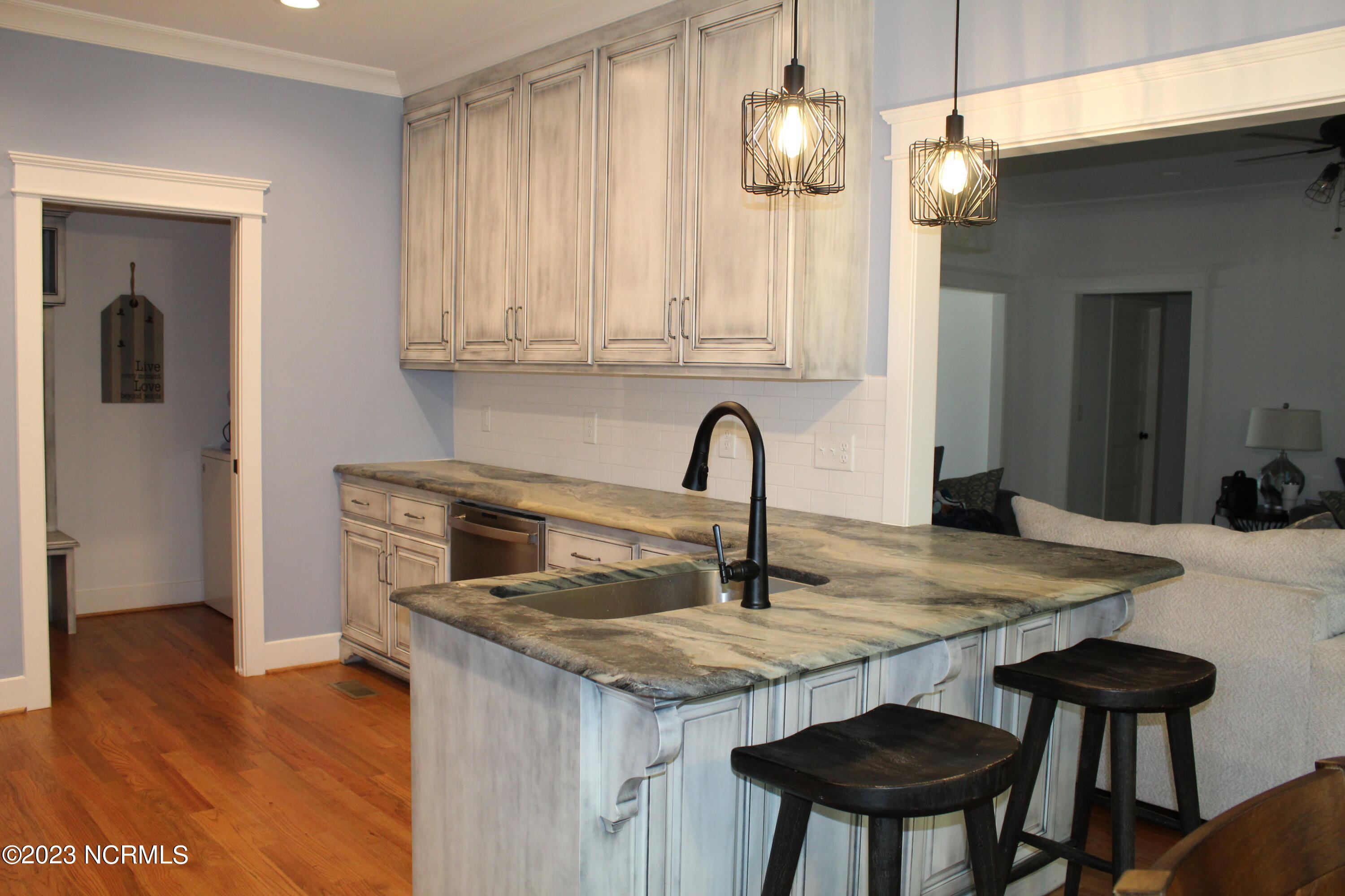 882 Live Oak Lane Property Photo 4
