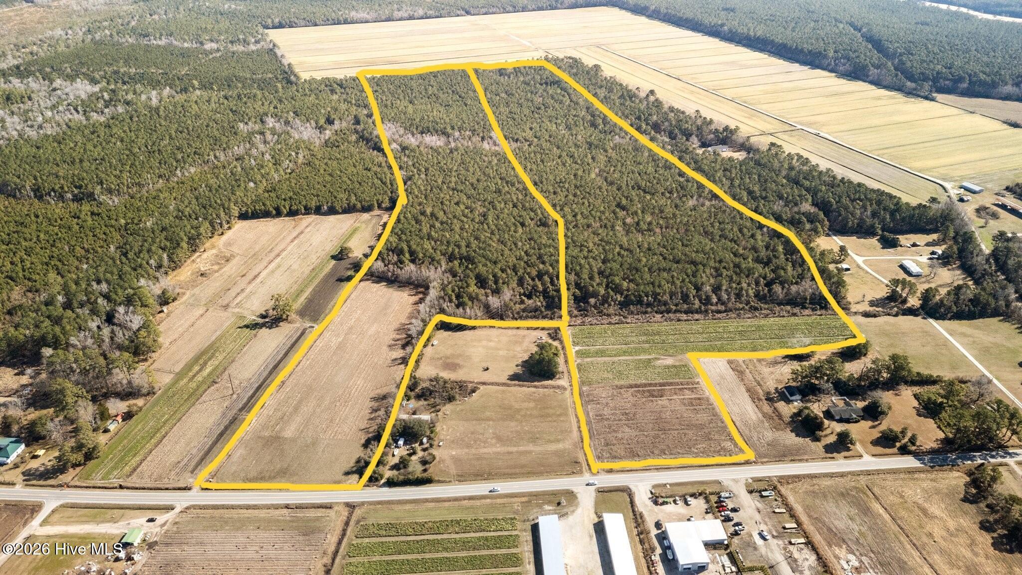 1674 Hwy 101 Property Photo 3