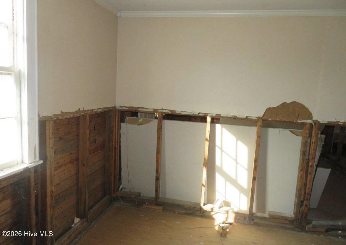 201 Ellington Street Property Photo 9