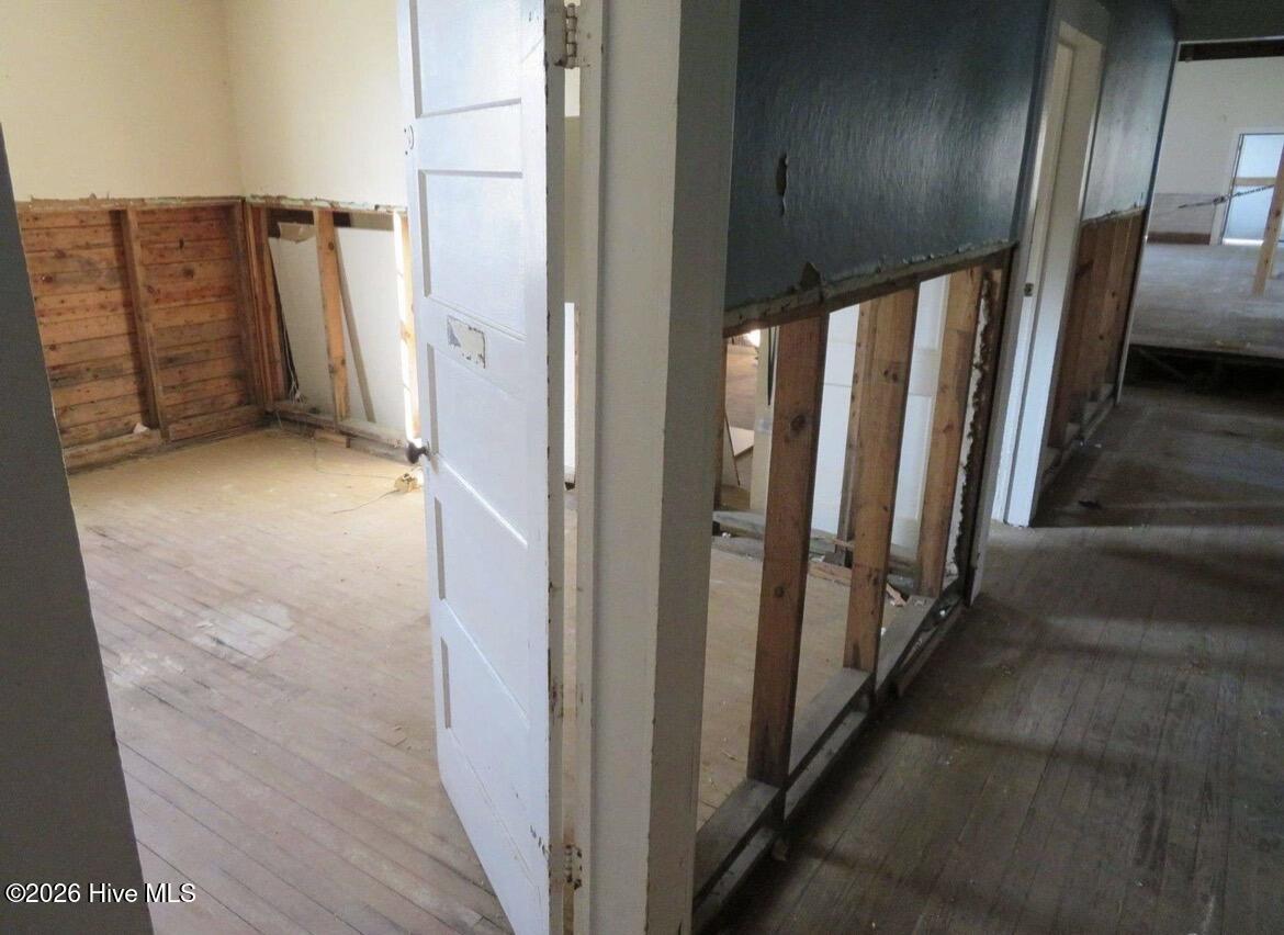 201 Ellington Street Property Photo 10