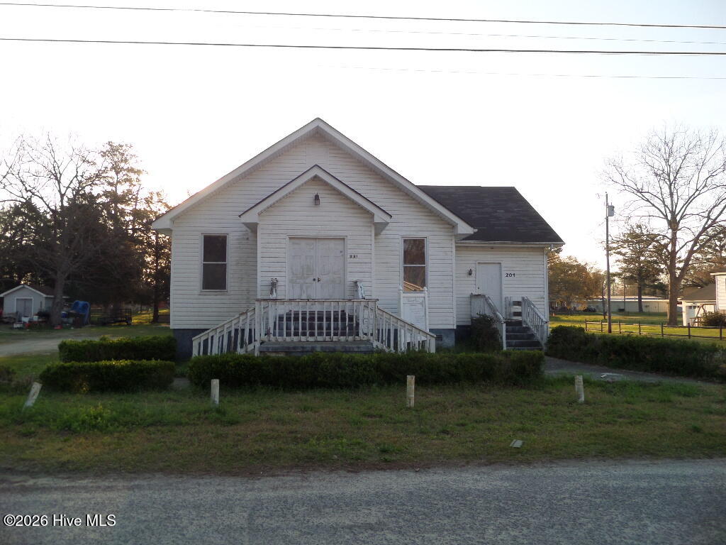 201 Ellington Street Property Photo 14