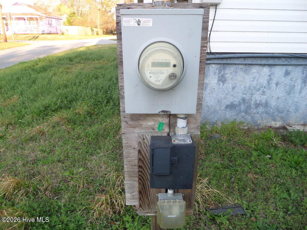 201 Ellington Street Property Photo 25