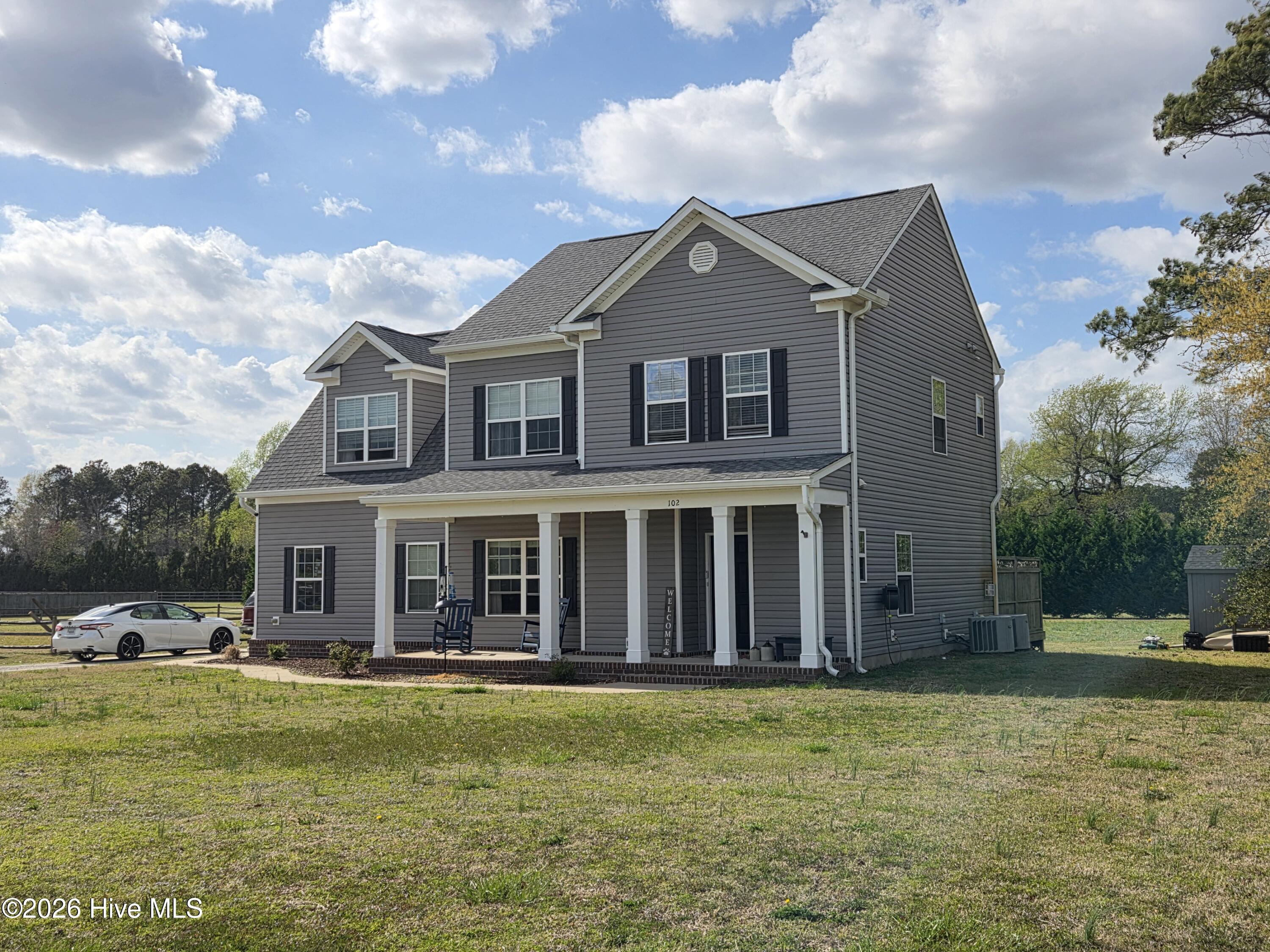 102 E Point Estates Road Property Photo 4