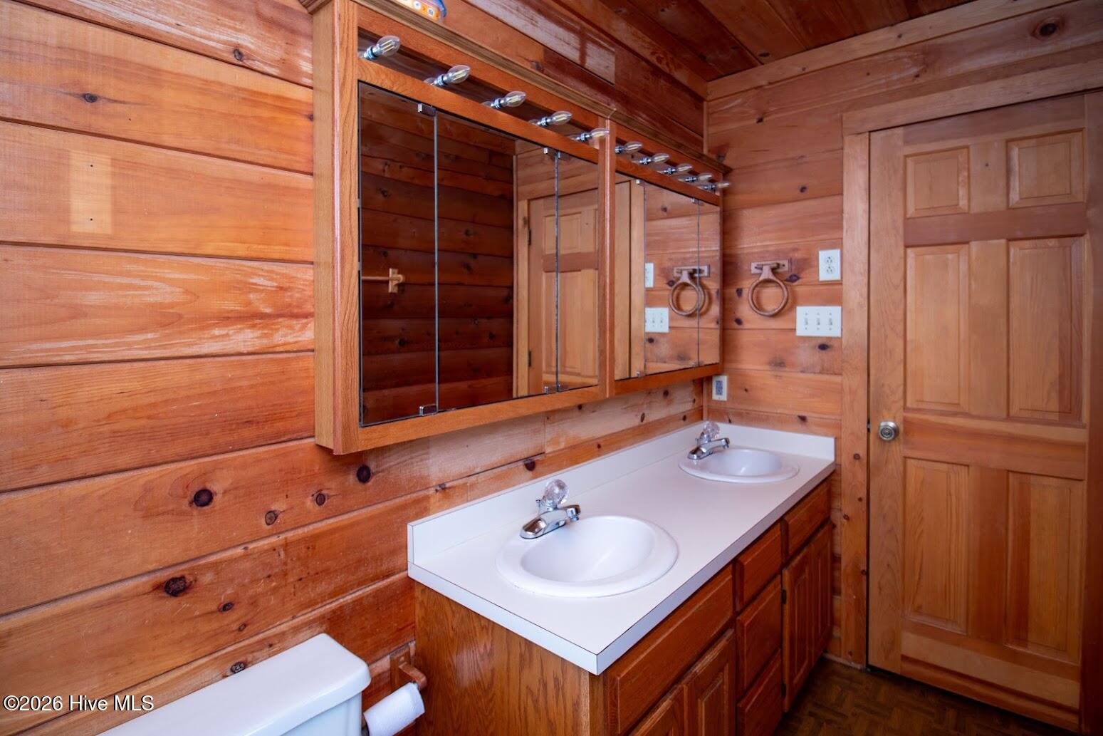 345 Rock Road Property Photo 12