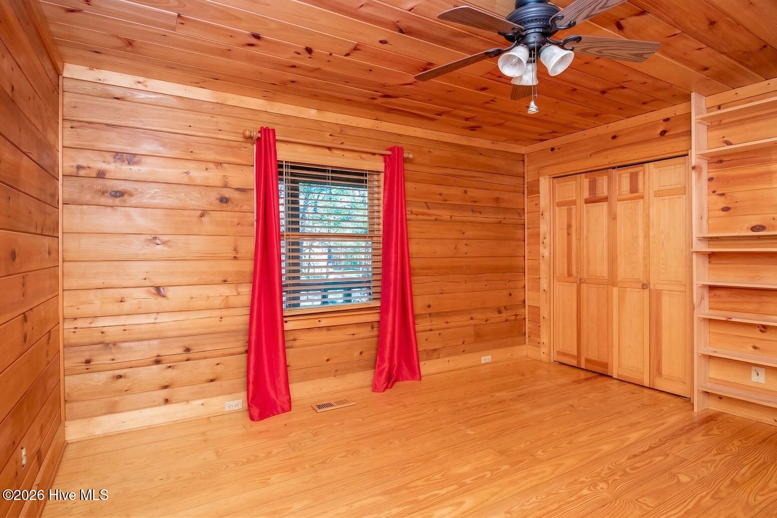 345 Rock Road Property Photo 13