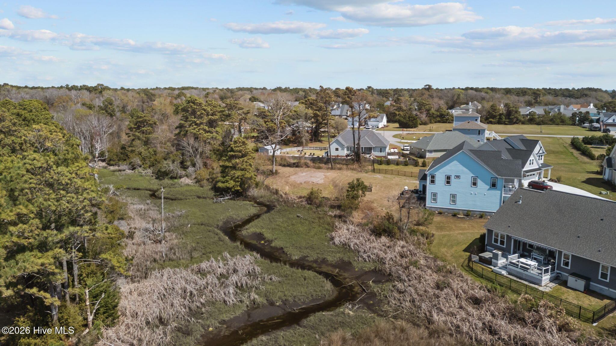 662 Fishermans Point Property Photo 2