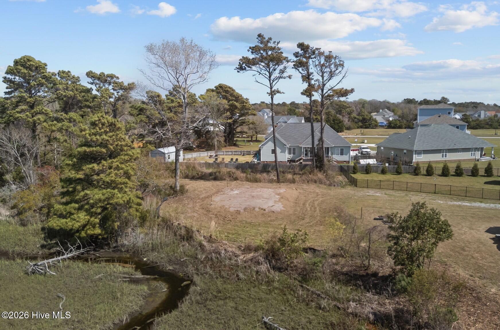 662 Fishermans Point Property Photo 9