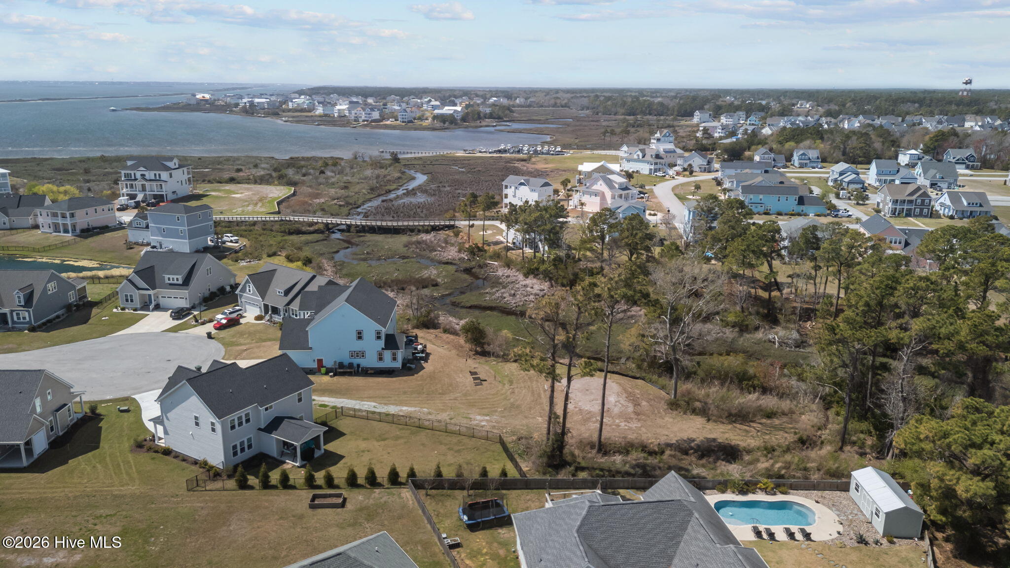 662 Fishermans Point Property Photo 15