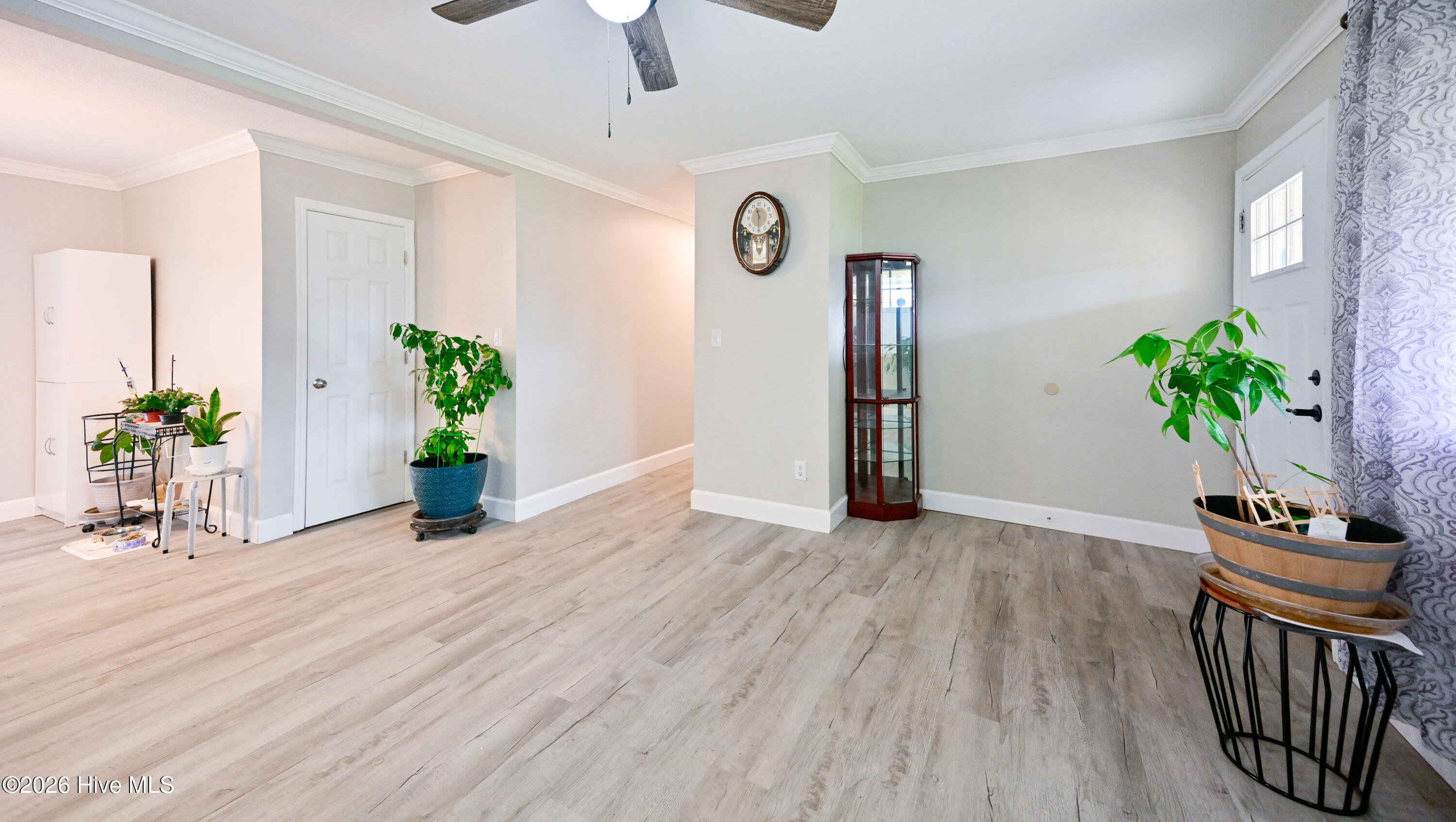 200 Dale Drive Property Photo 9