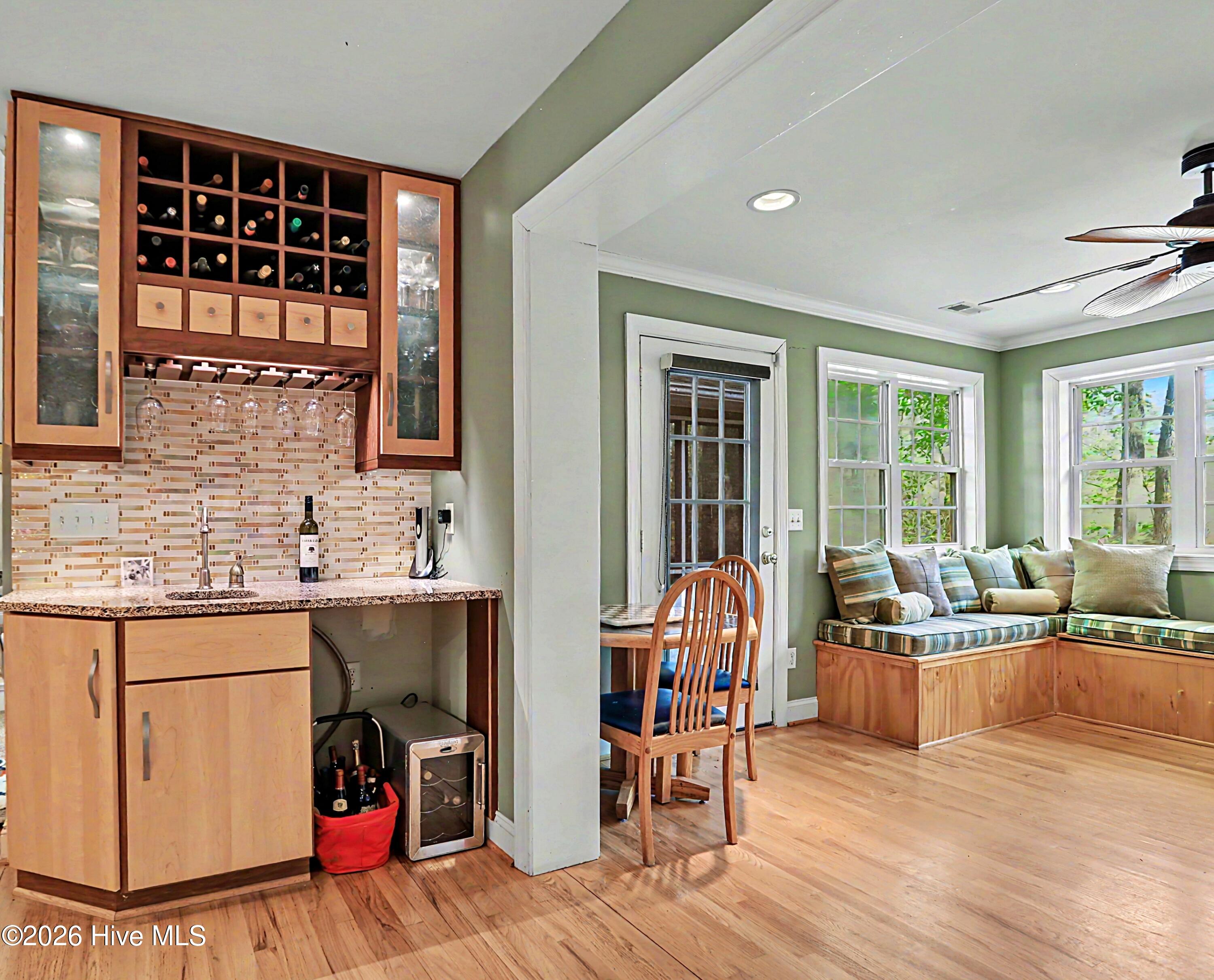 4127 Cape Landing Road Property Photo 8
