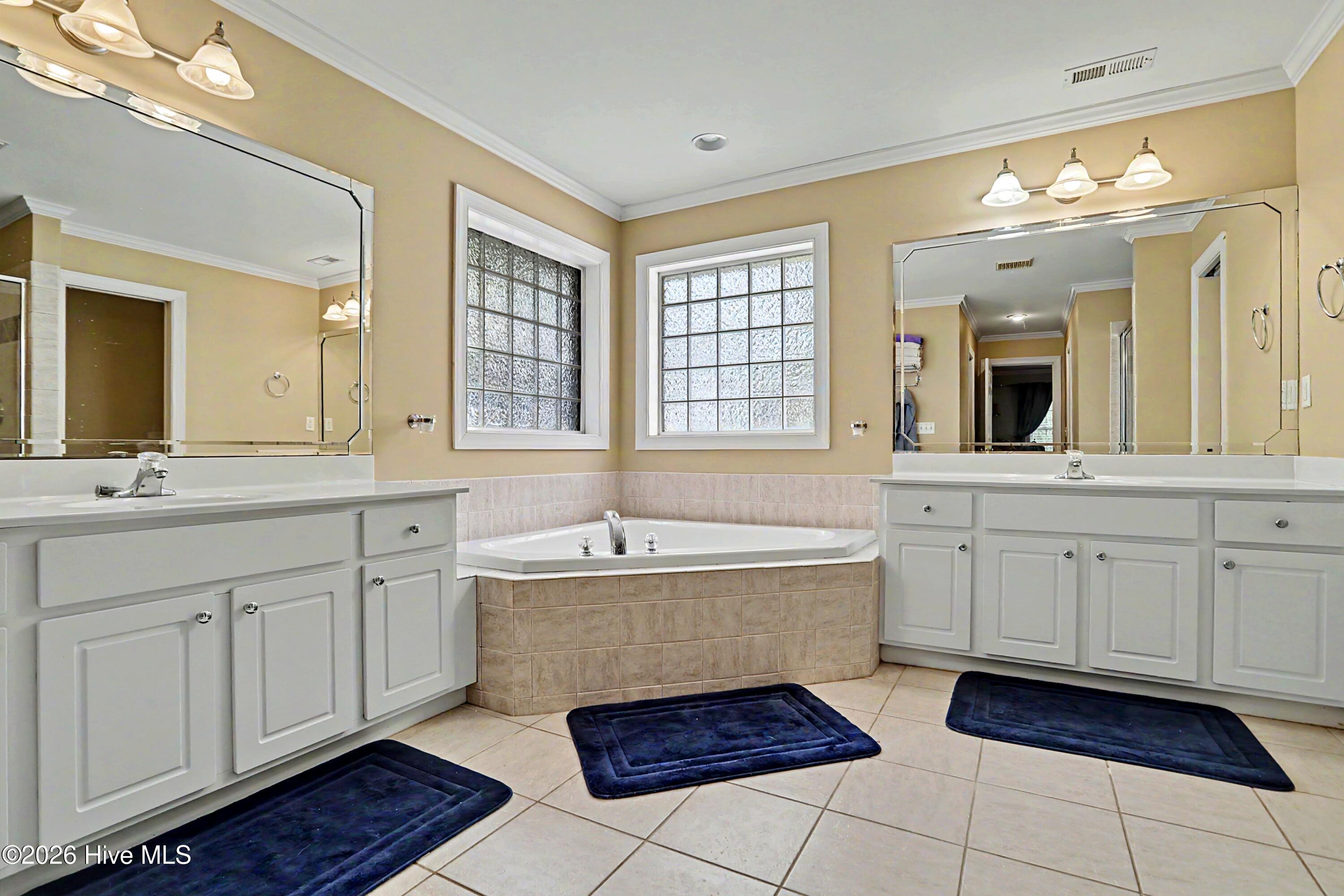 4127 Cape Landing Road Property Photo 10