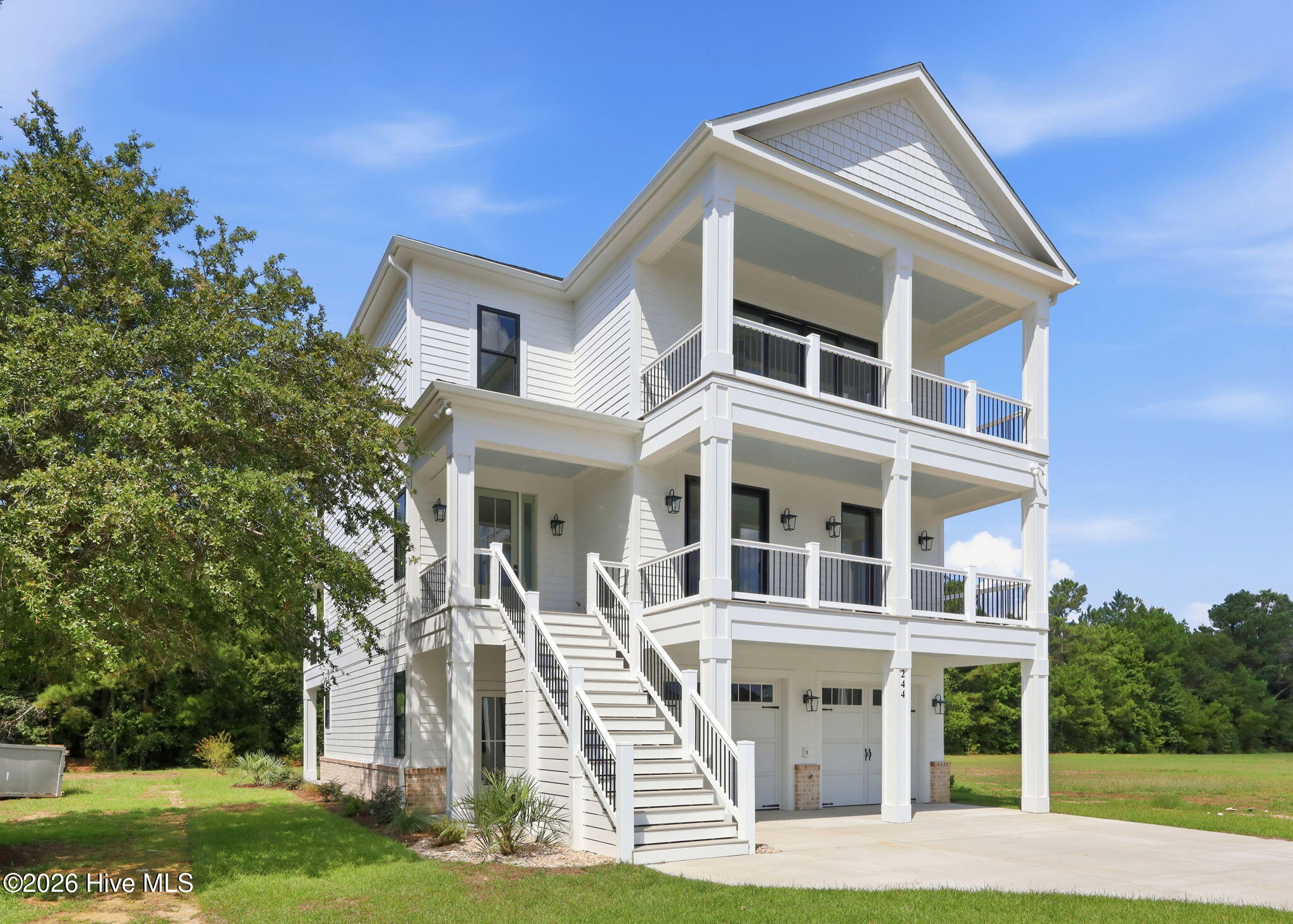 244 Colleton Square Property Photo 1