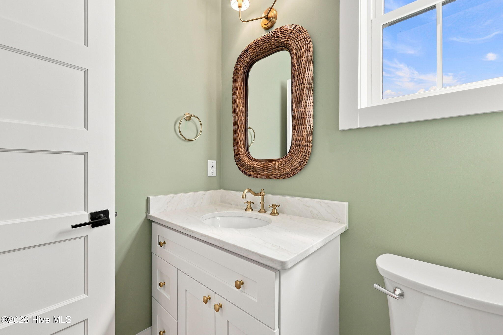 244 Colleton Square Property Photo 4
