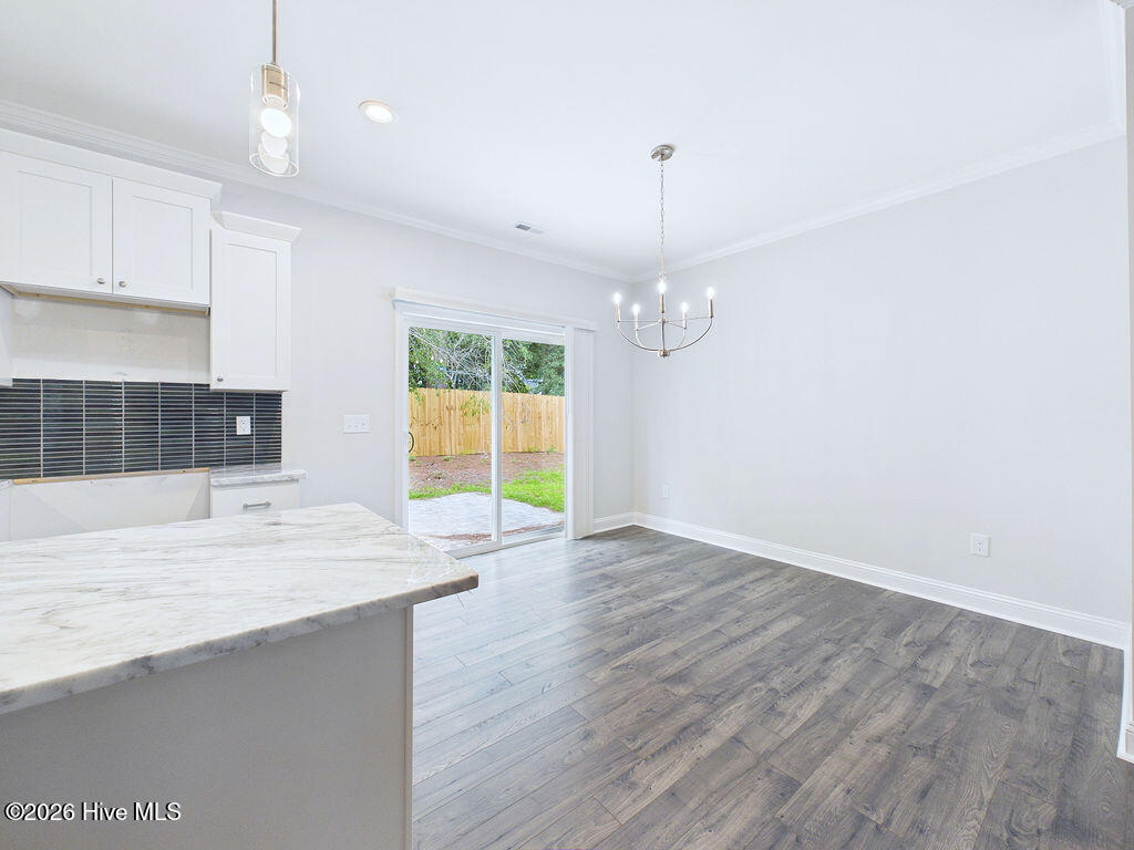 209 Telluride Court Property Photo 6