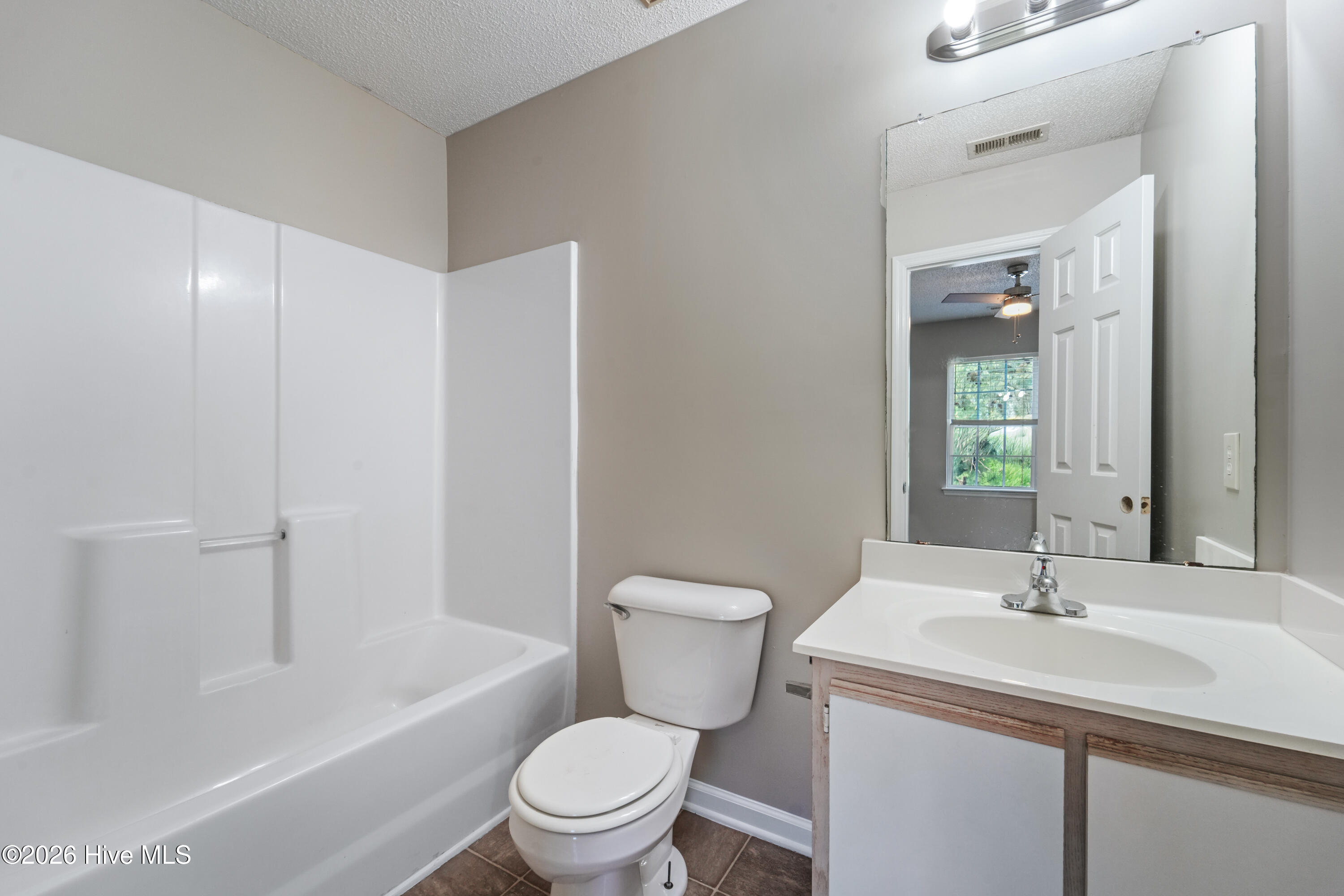 207 Pinegrove Court Property Photo 11
