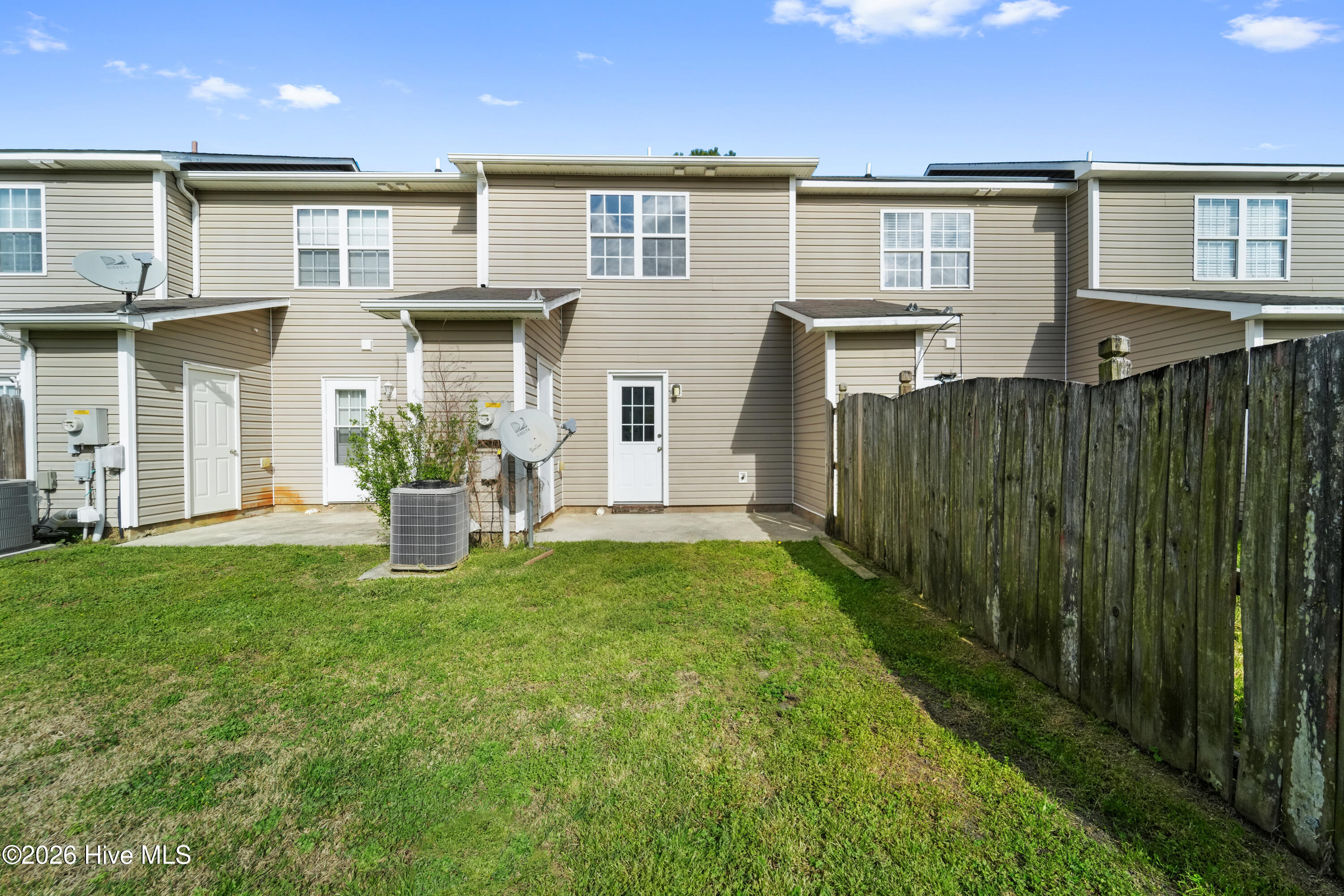 207 Pinegrove Court Property Photo 21
