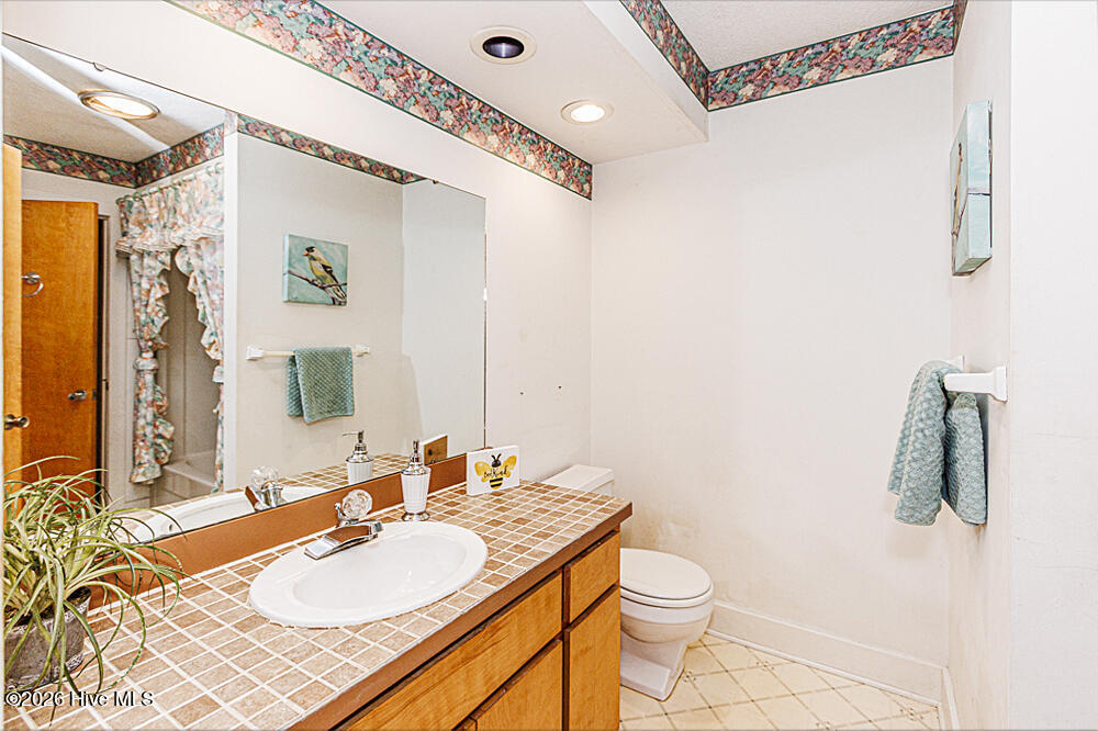 109 Spinnaker Cove Property Photo 8