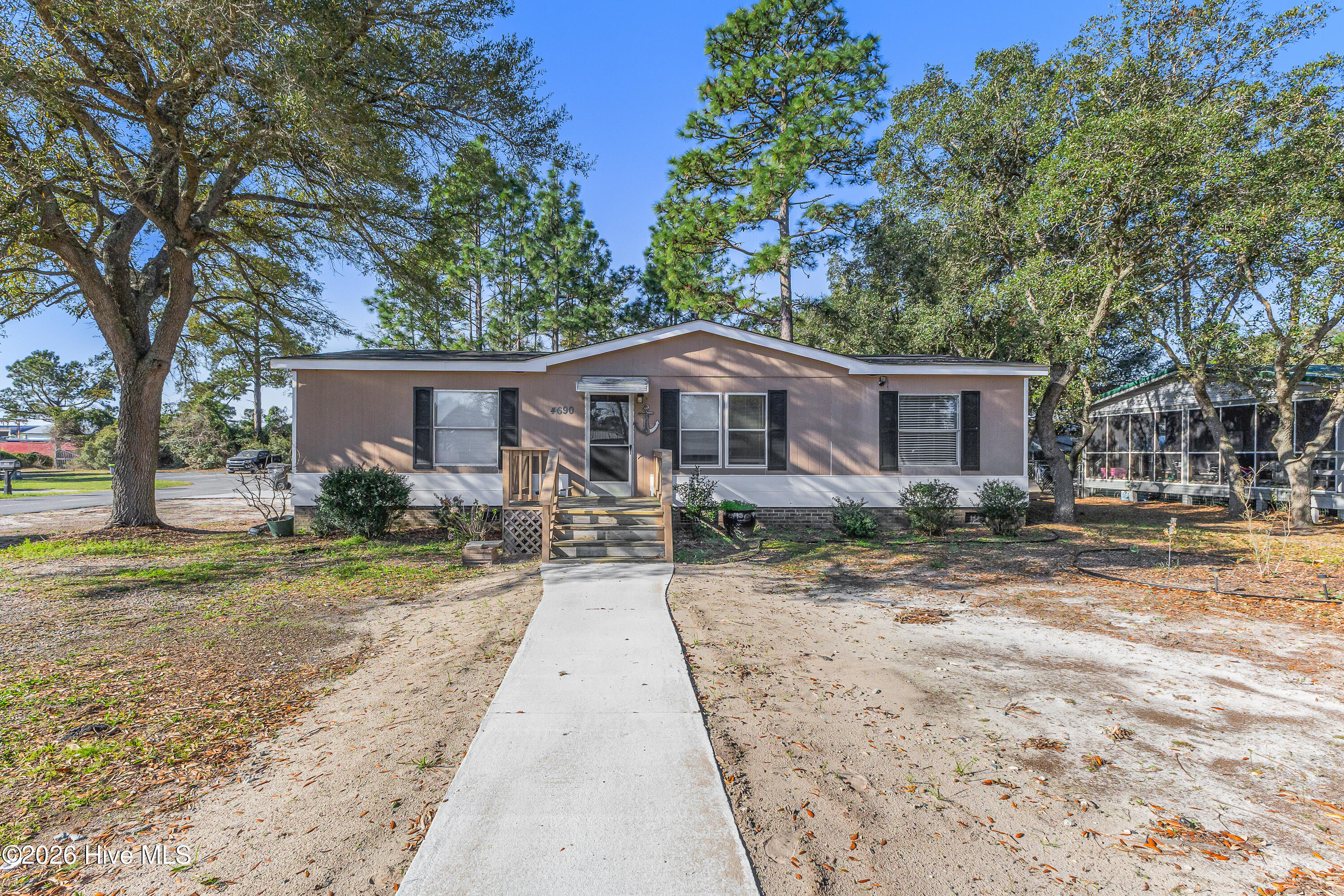 4690 Port Loop Road Se Property Photo 1
