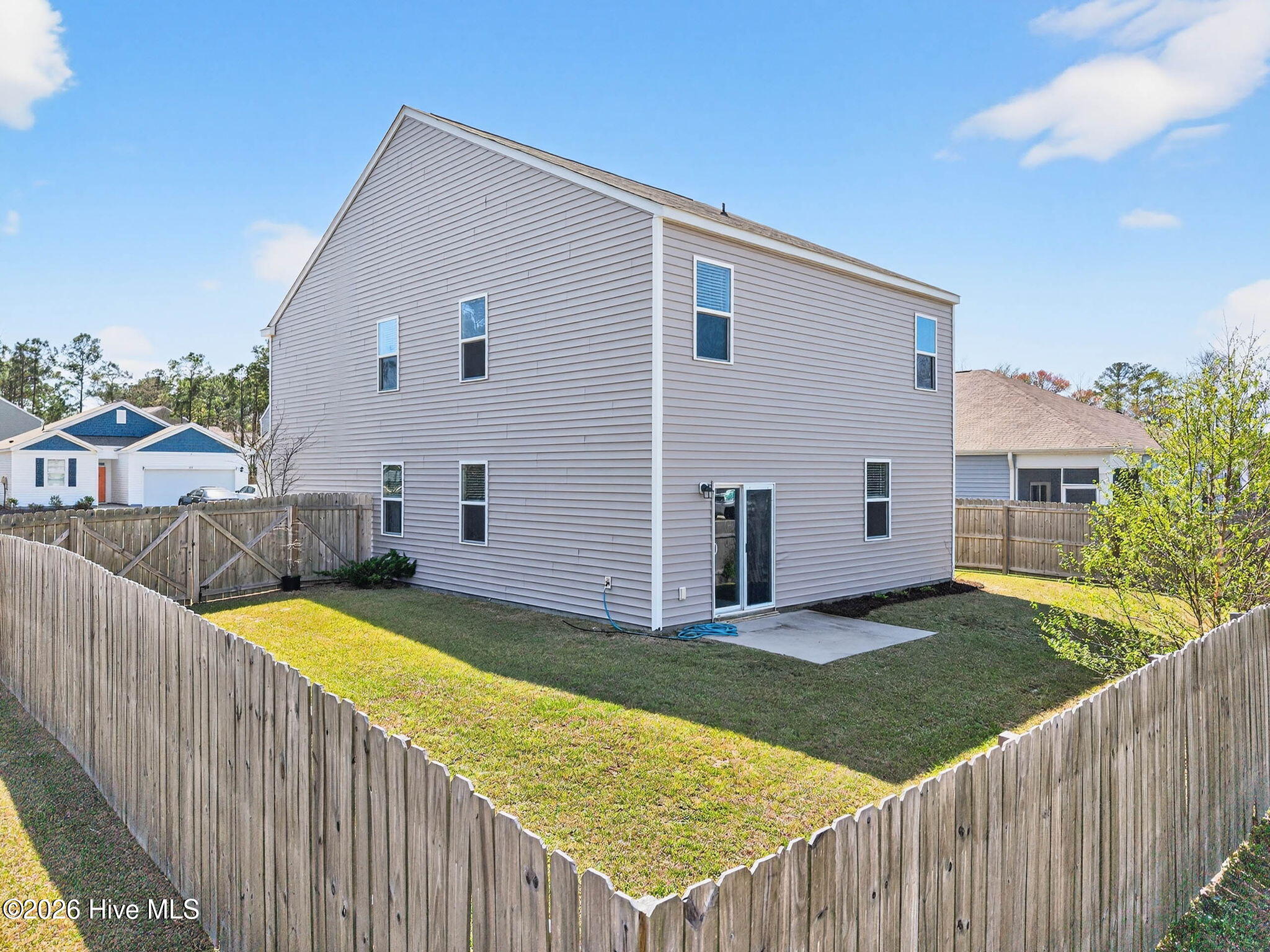 1573 Murre Court Se Property Photo 4