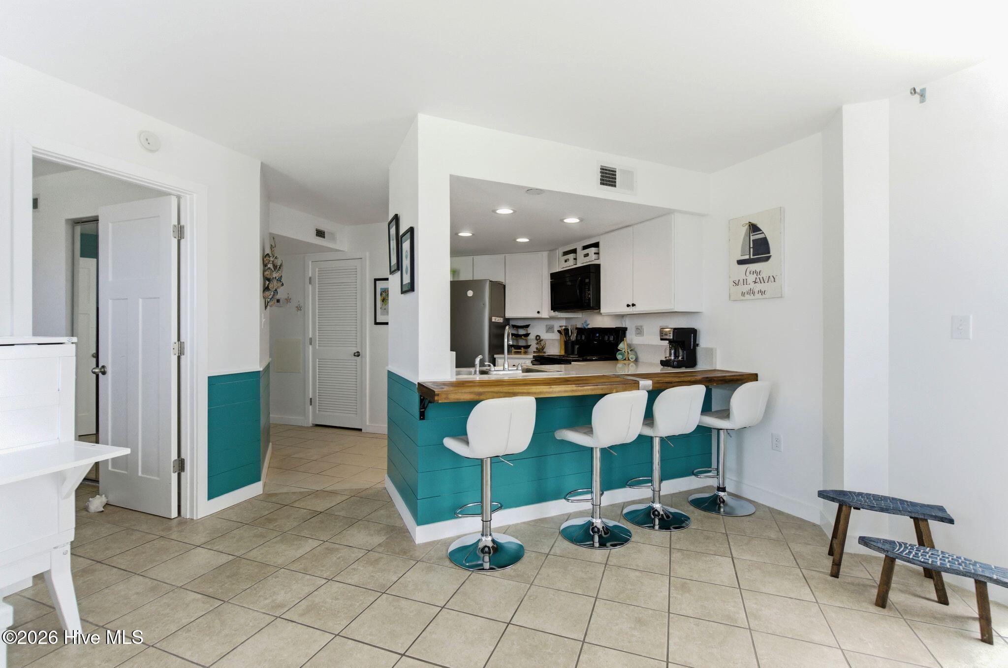 2000 New River Inlet Road 3201 Property Photo 13