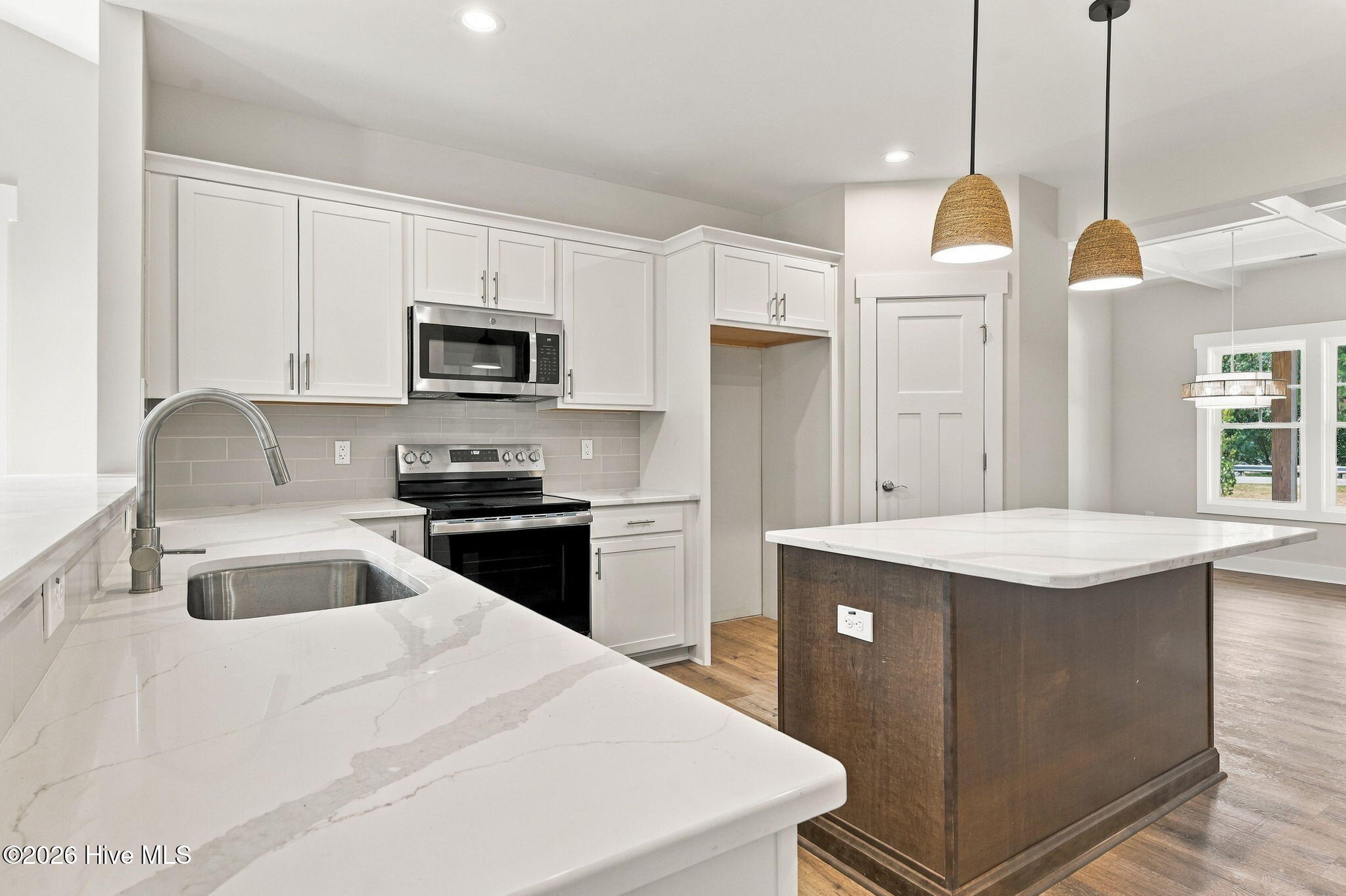 452 James Street Property Photo 12