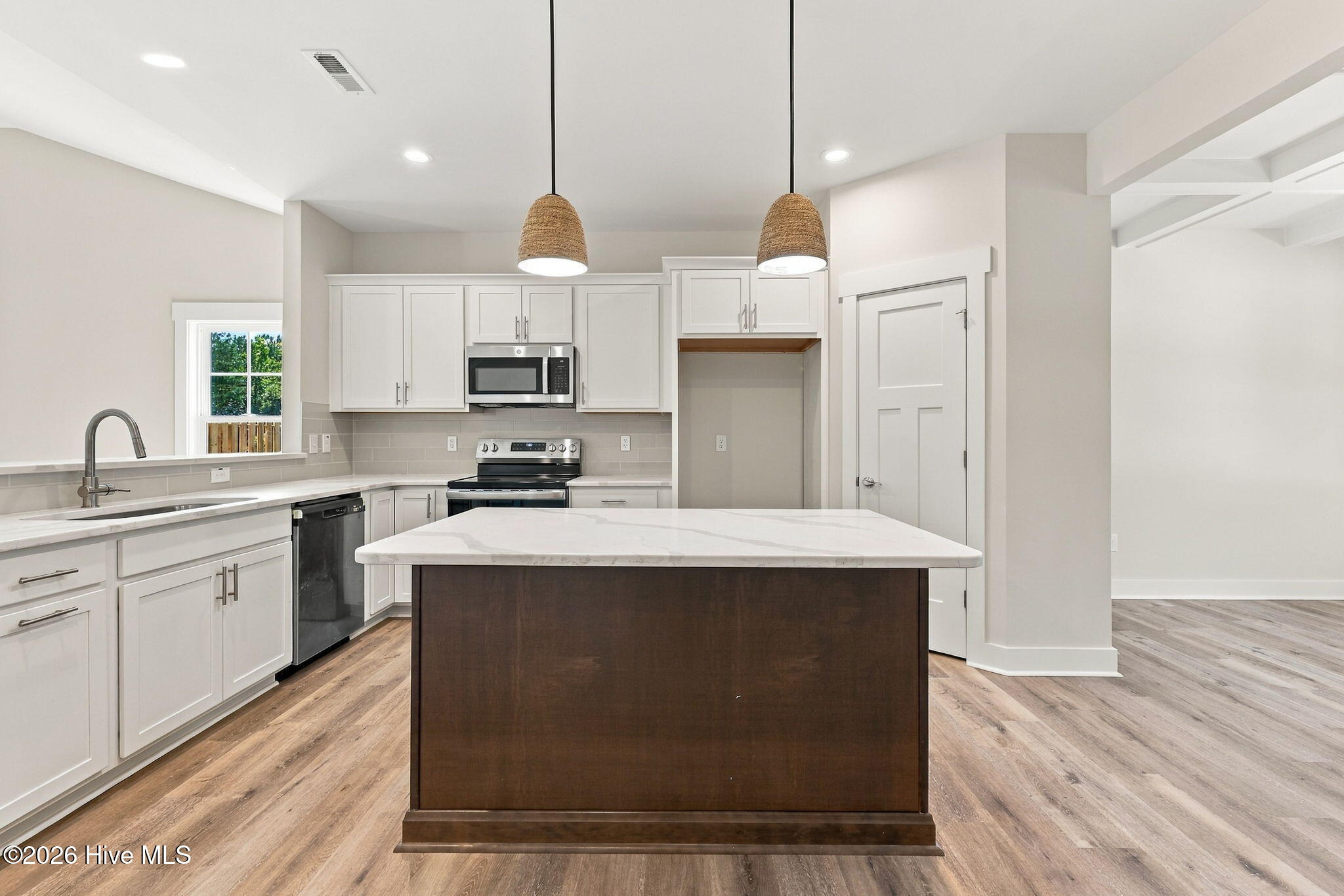 452 James Street Property Photo 13