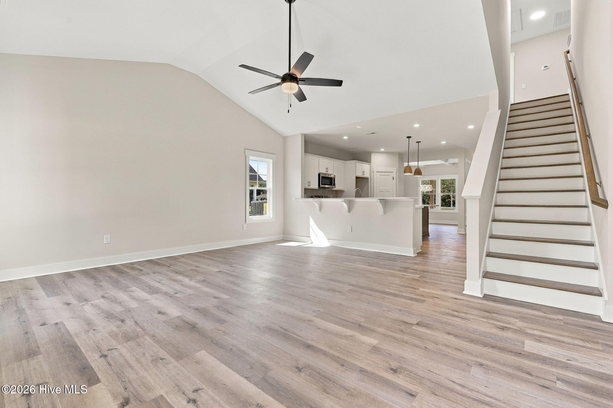 452 James Street Property Photo 14