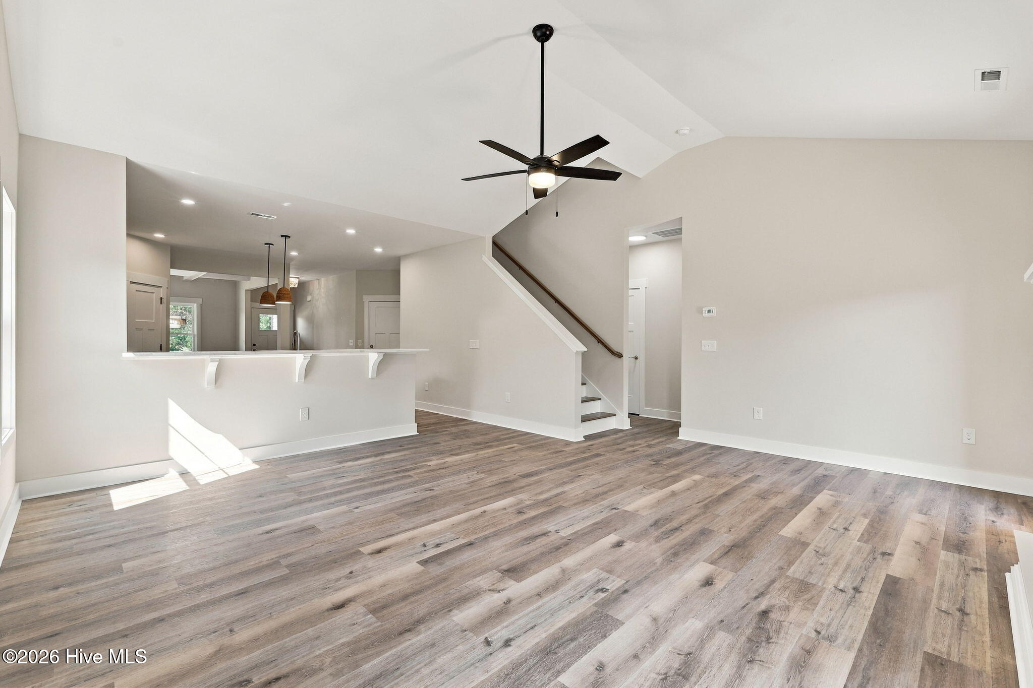 452 James Street Property Photo 16