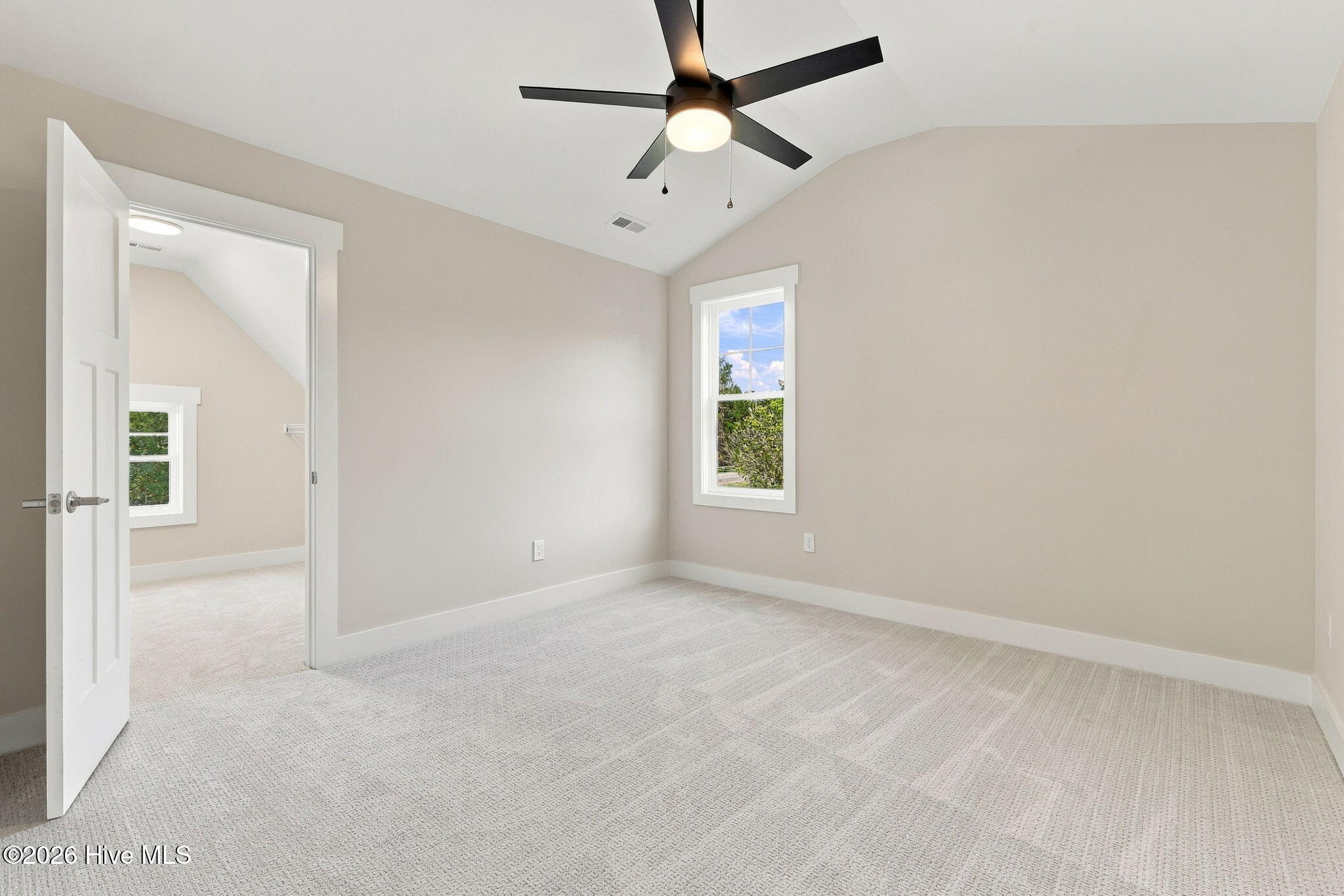 452 James Street Property Photo 19