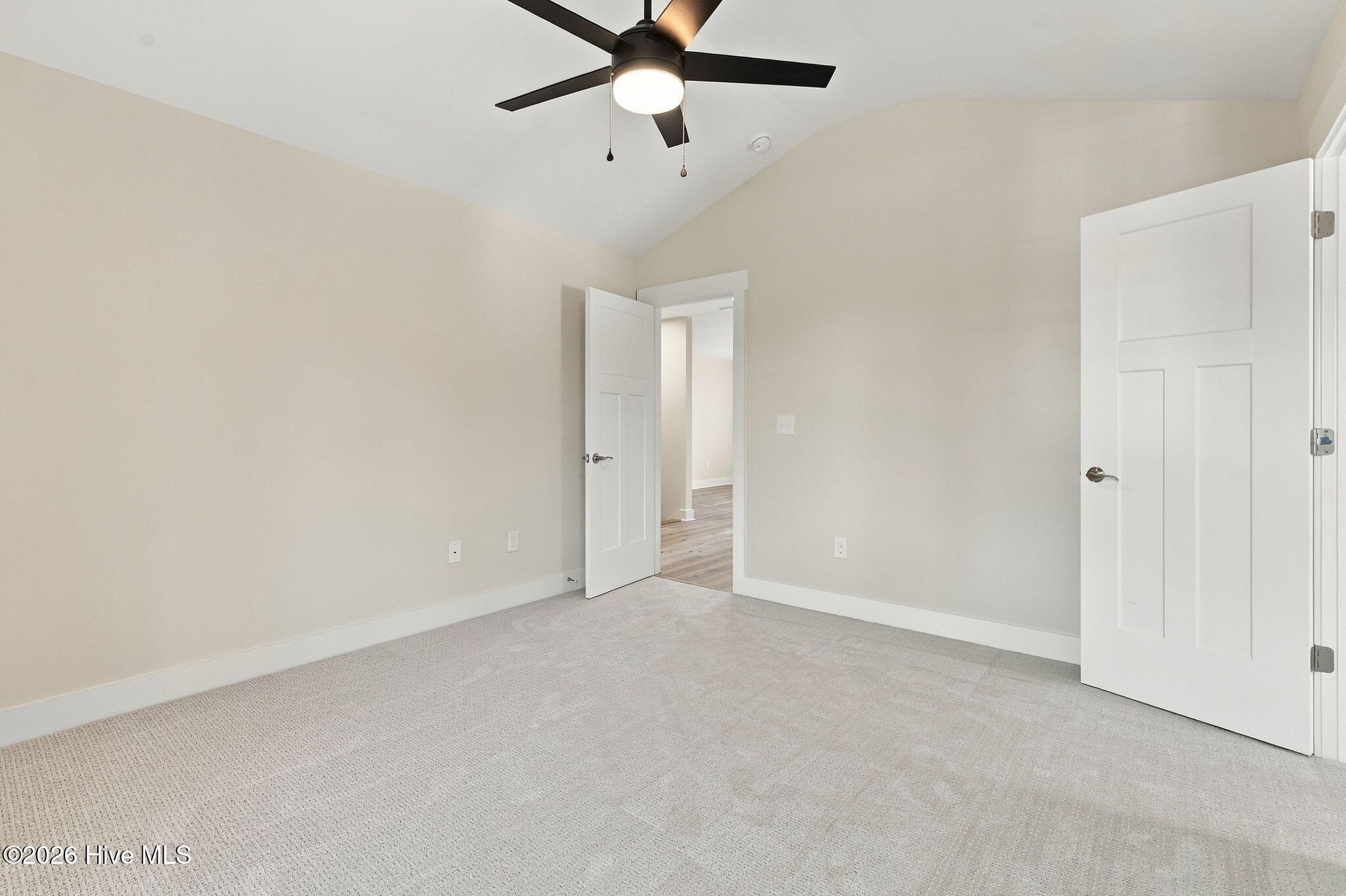 452 James Street Property Photo 20