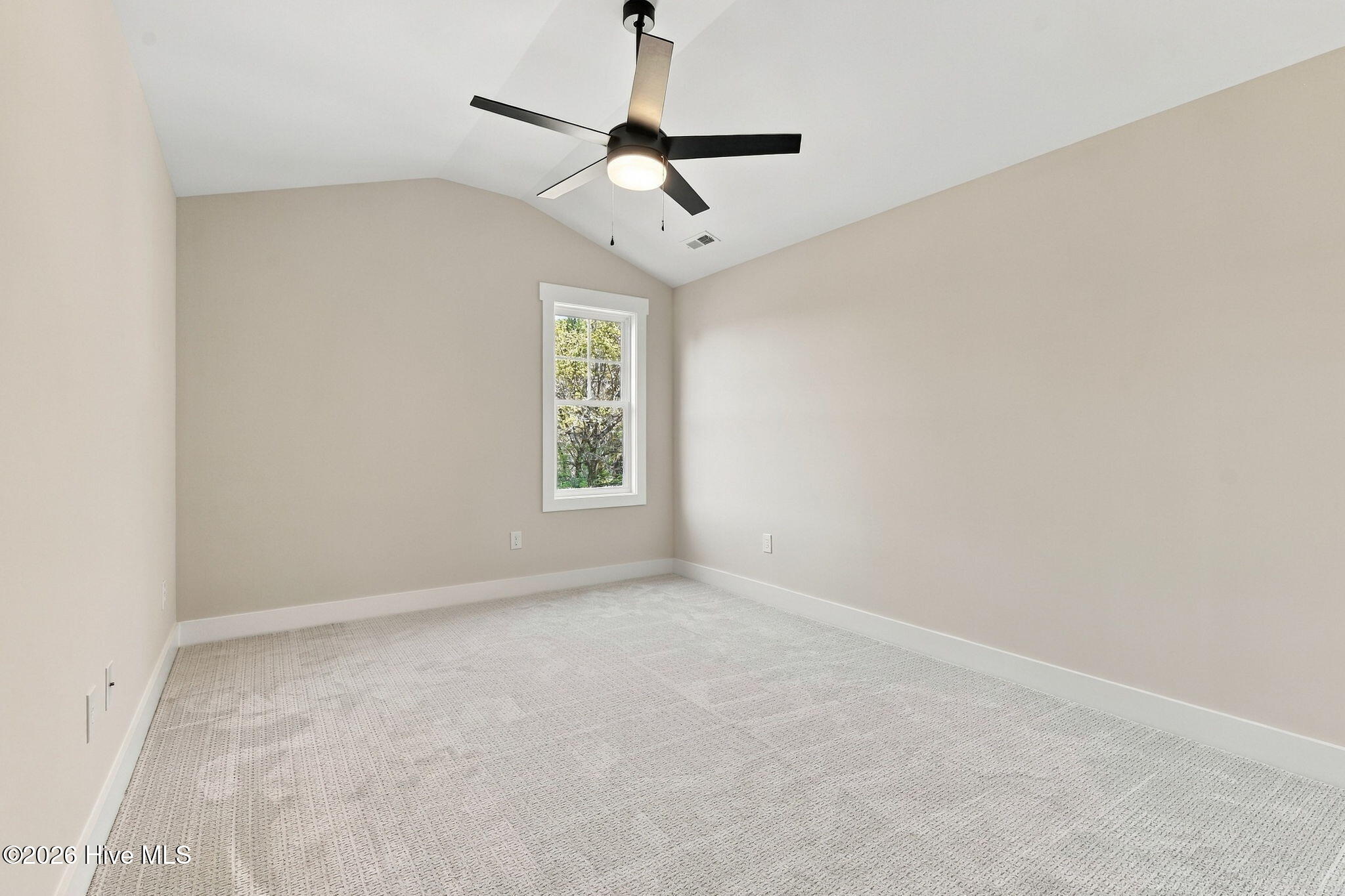 452 James Street Property Photo 25