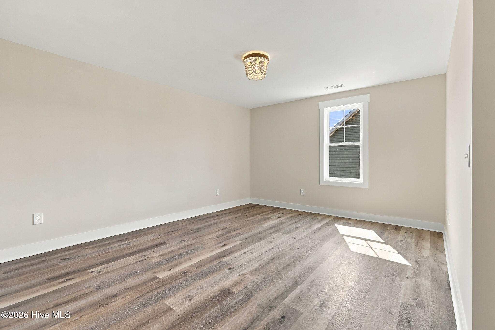 452 James Street Property Photo 29