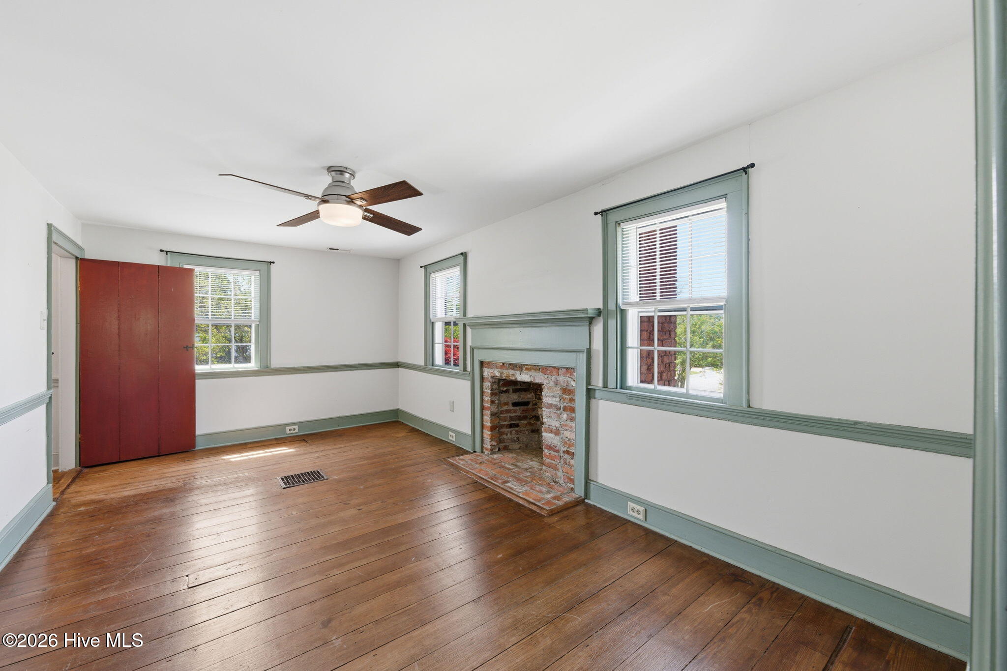 804 Pollock Street Property Photo 35