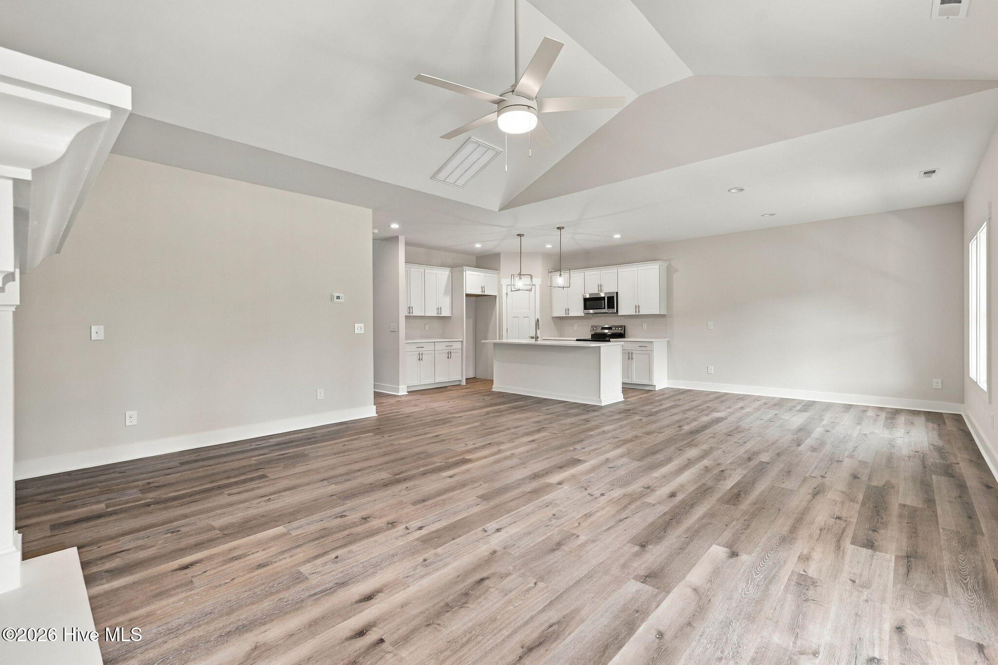 454 James Street Property Photo 6
