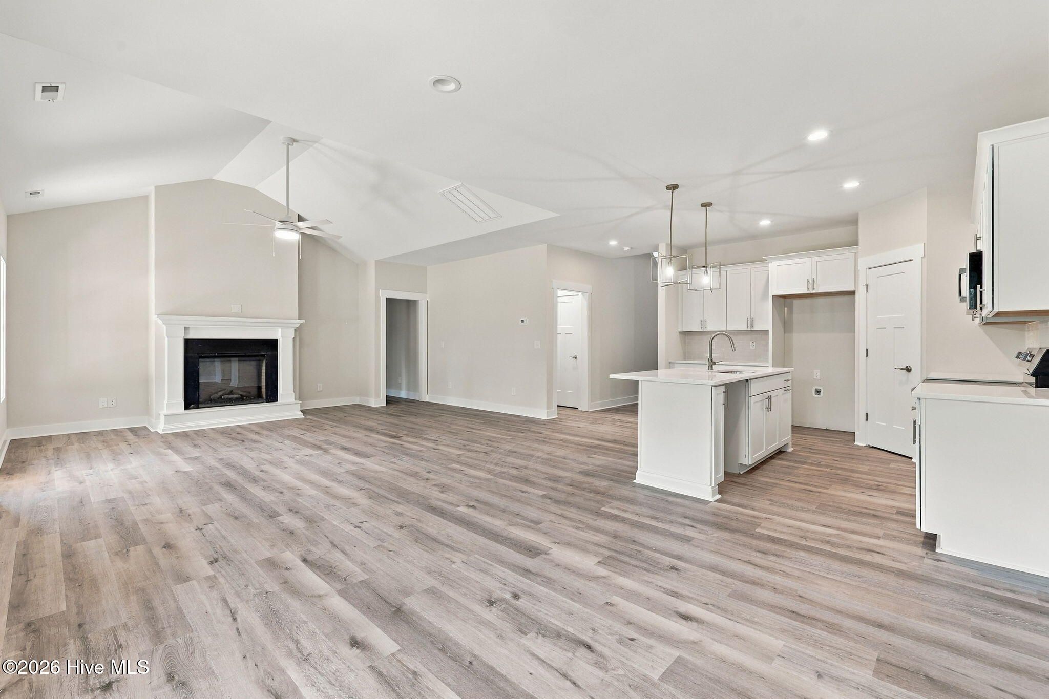454 James Street Property Photo 11