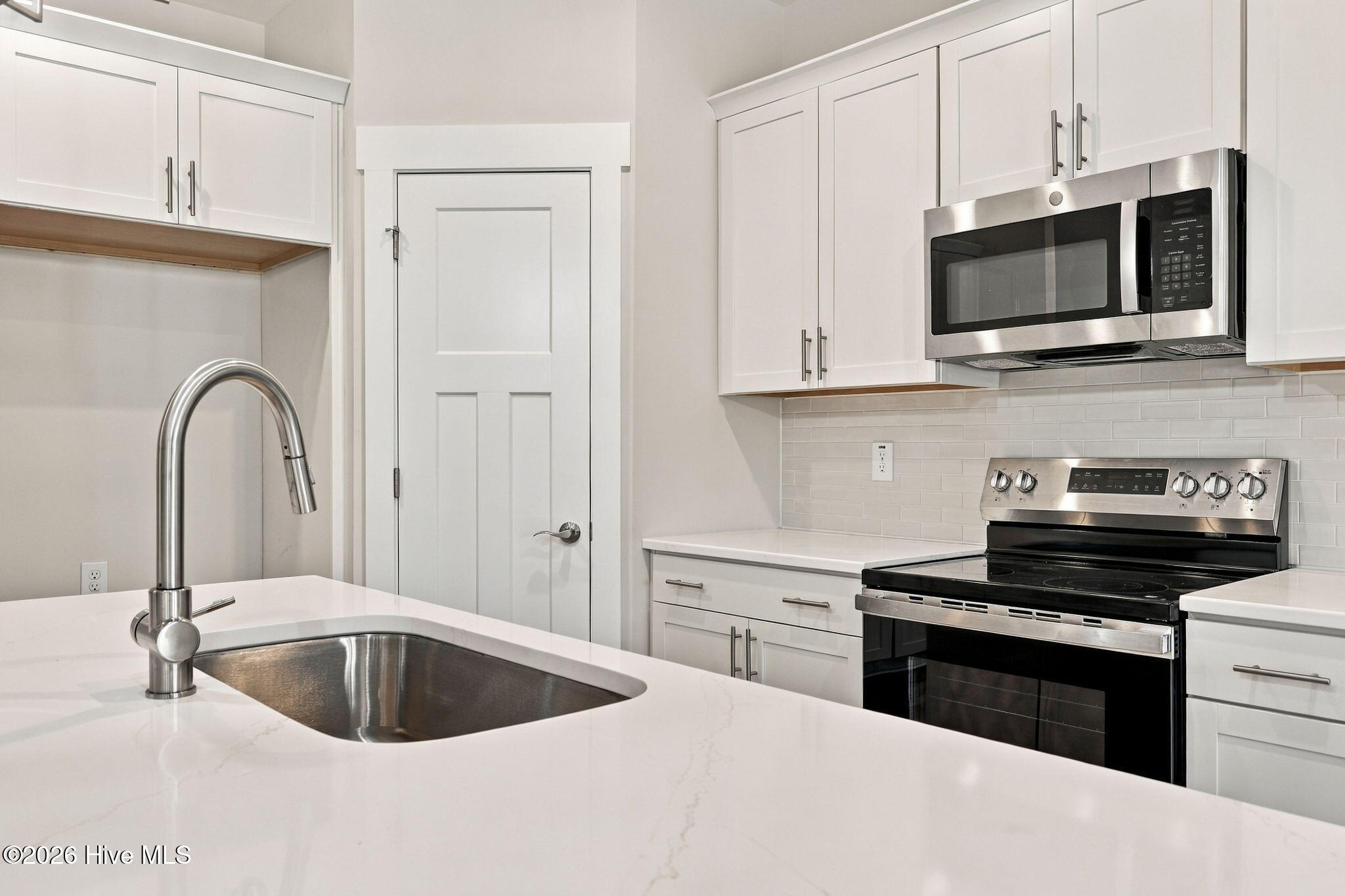 454 James Street Property Photo 12